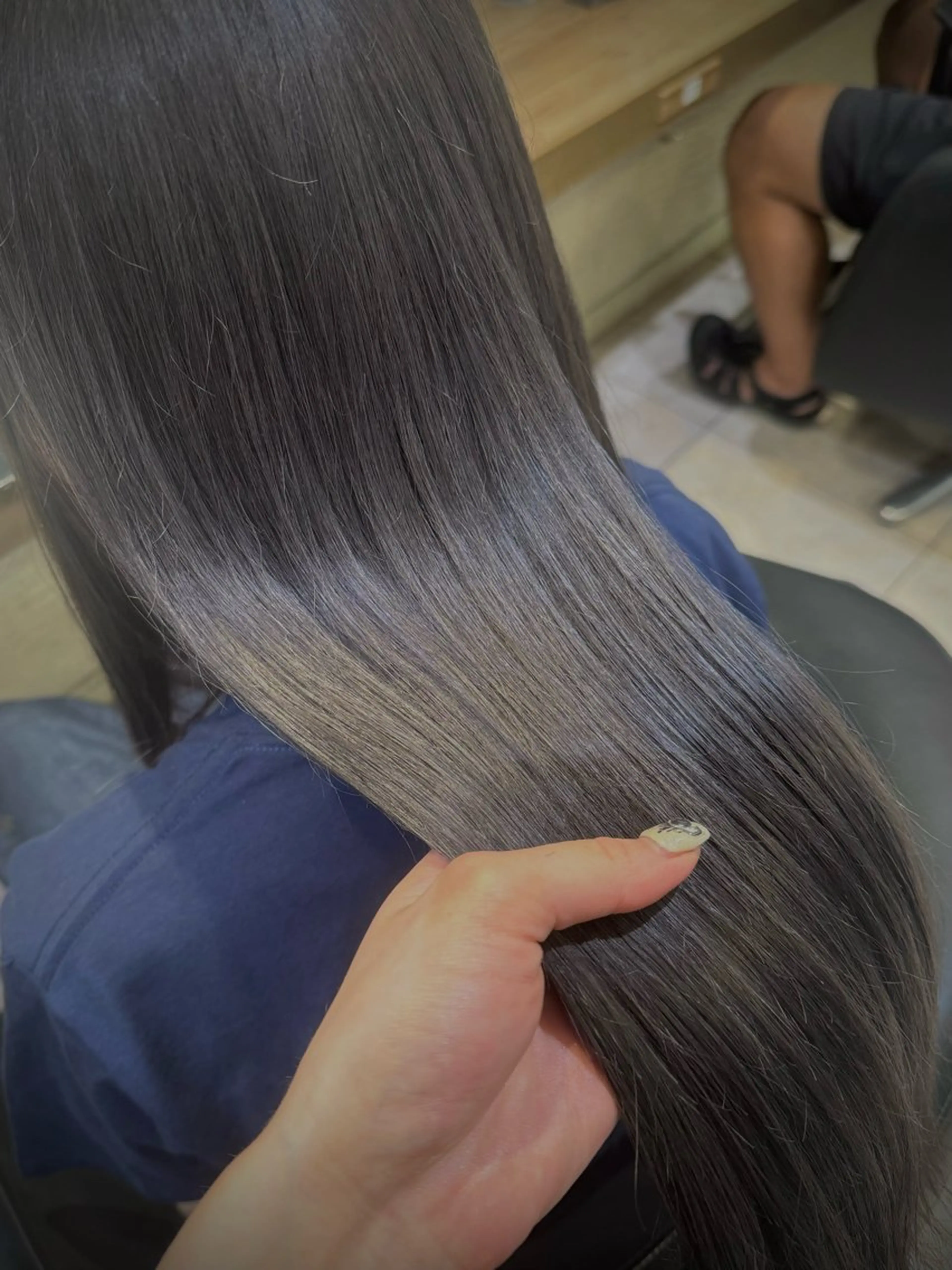 ロング カラー ヘアカラー トリートメント さら艶レイヤーカット 🩶Suzuneのヘアスタイル