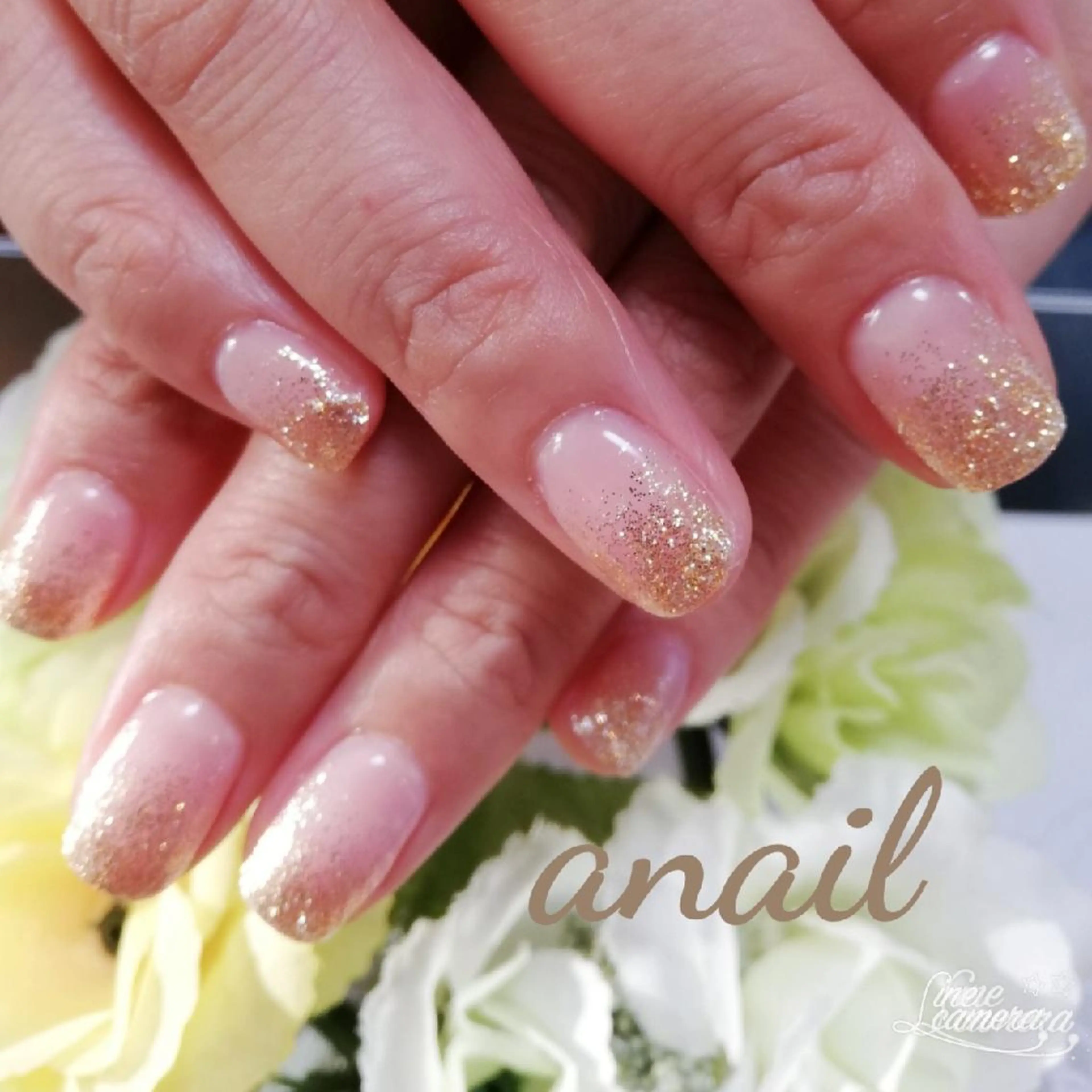 ネイル ゴールド グラデーション キラキラネイル ラメ(グリッター) ラメグラデーション ネイルサロン エーネイルのネイルデザイン