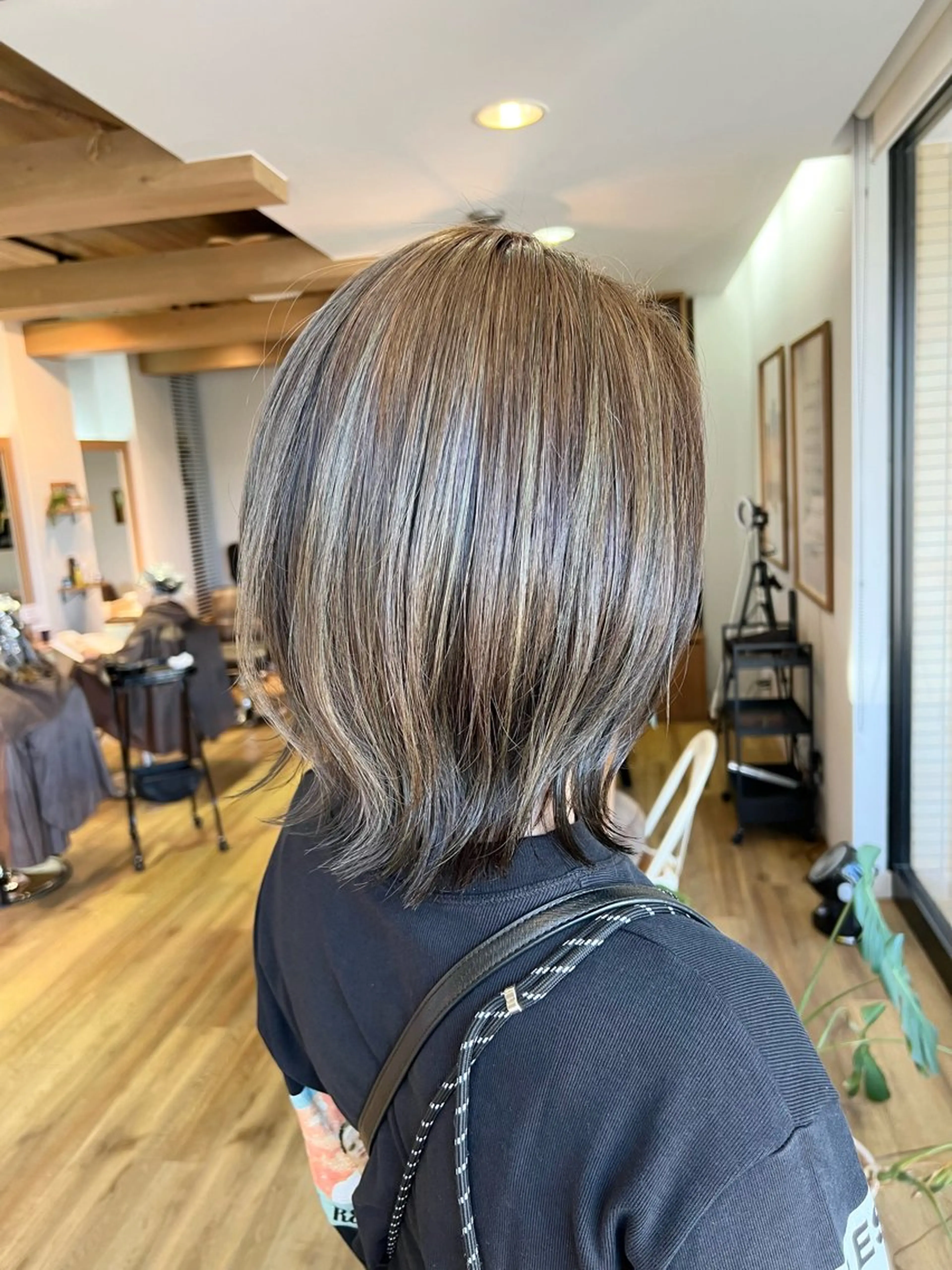 カラー ベージュカラー ヘアカラー トリートメント 堀 望美のヘアスタイル