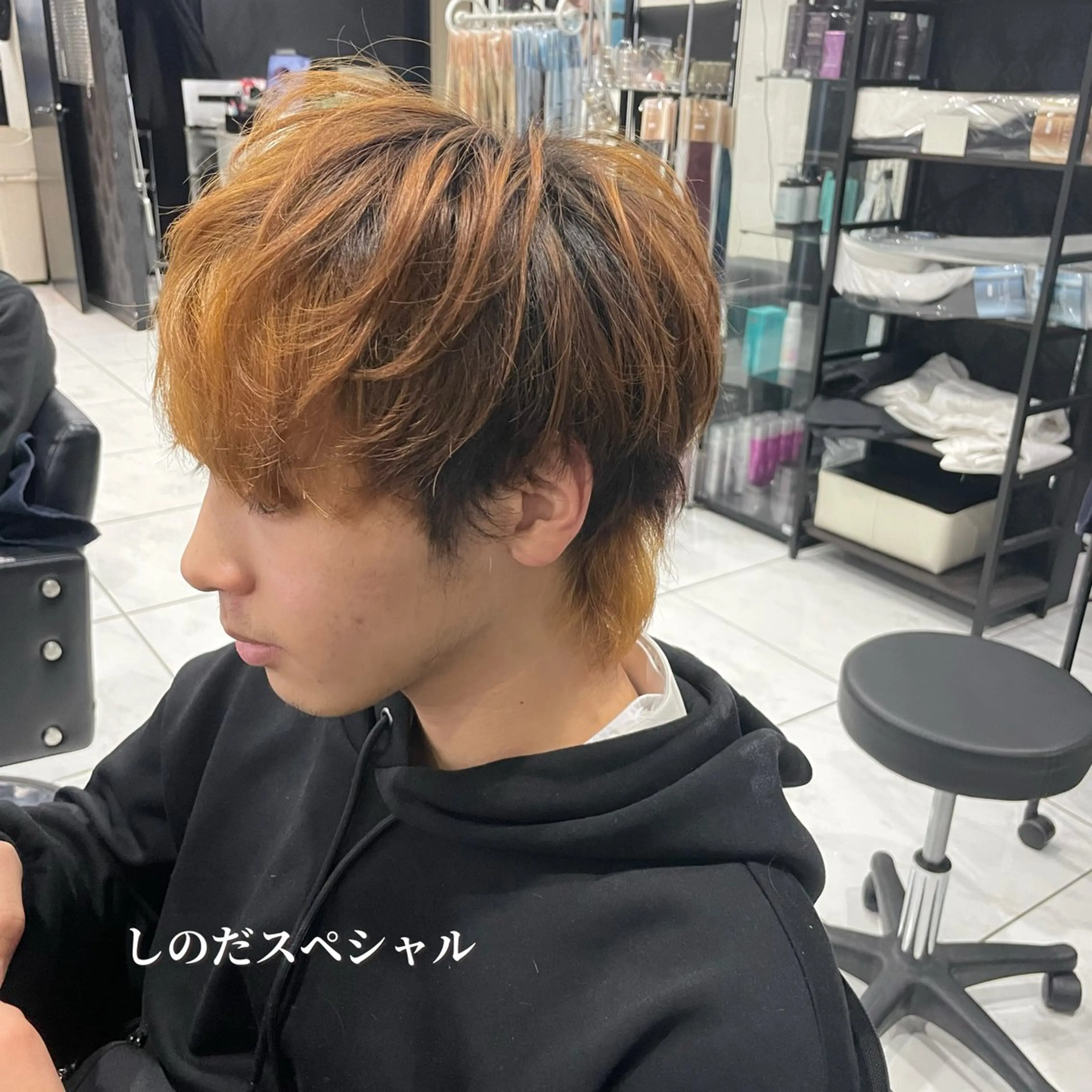 ミディアム カラー メンズ メンズウルフカット ウルフカット 🦖店長🦖pino #しのだスペシャルのヘアスタイル