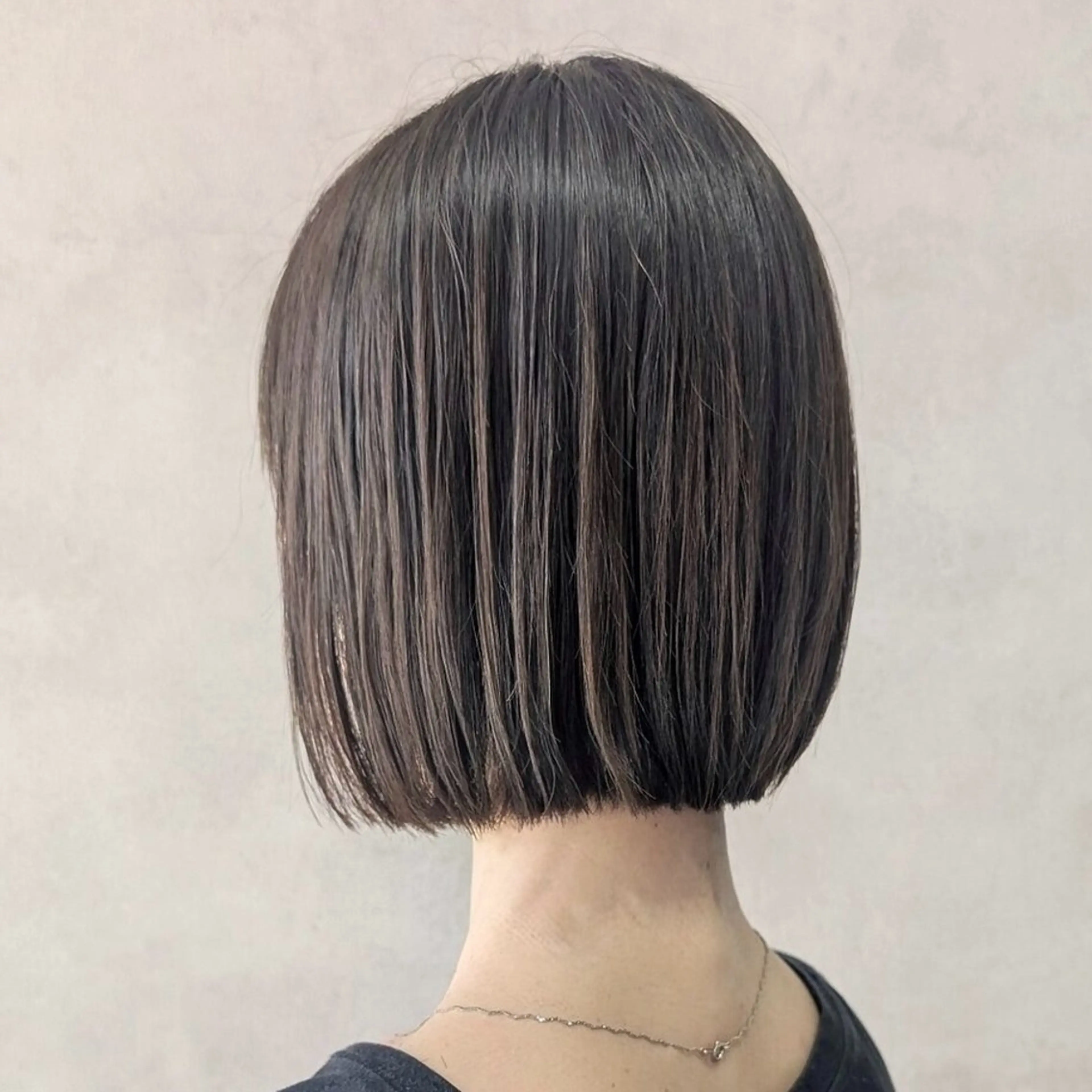 カラー ブラウンカラー ダークブラウン enx ナンバ アオイのヘアスタイル