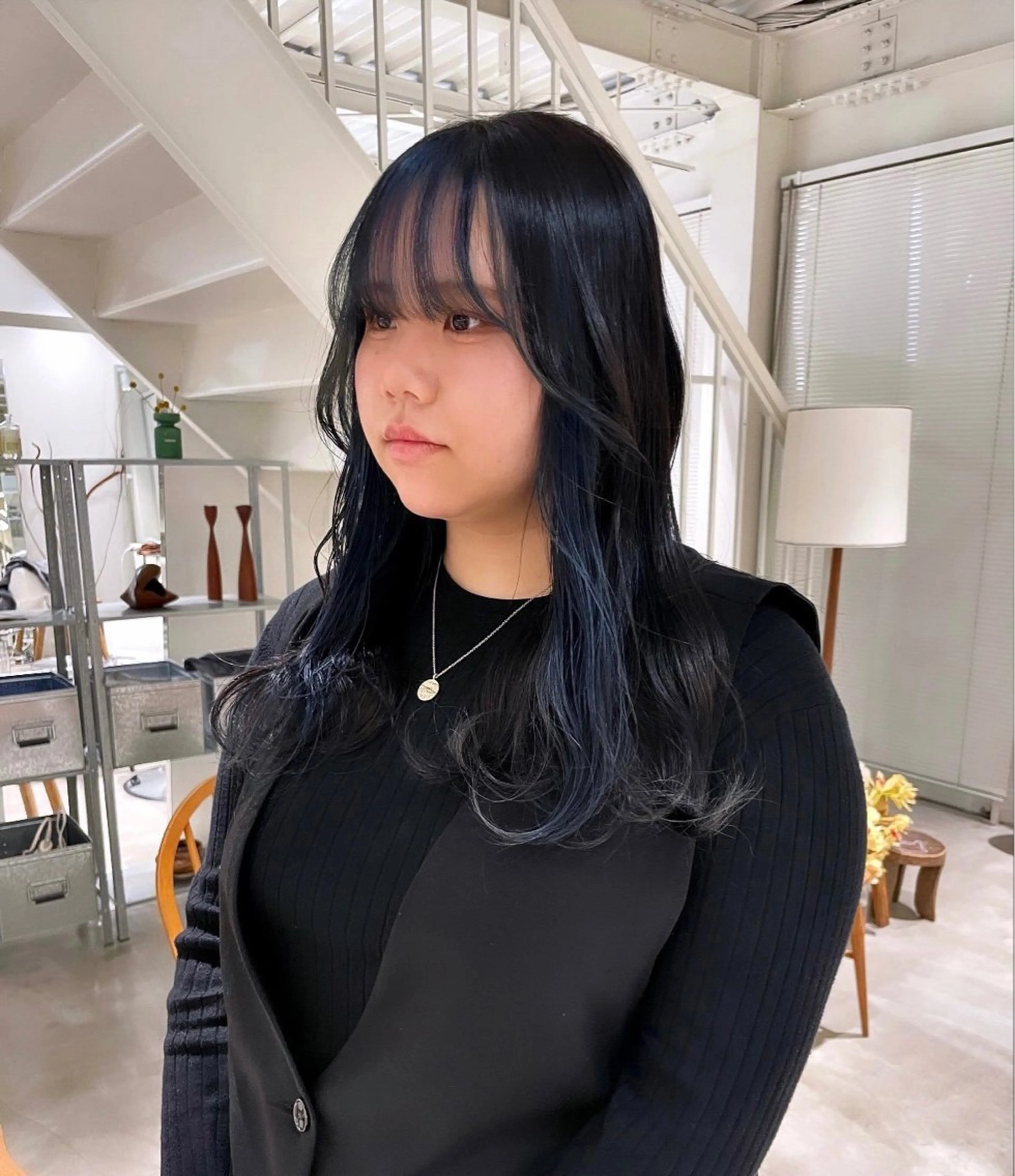 ロング カラー ヘアカラー 林 千聖のヘアスタイル