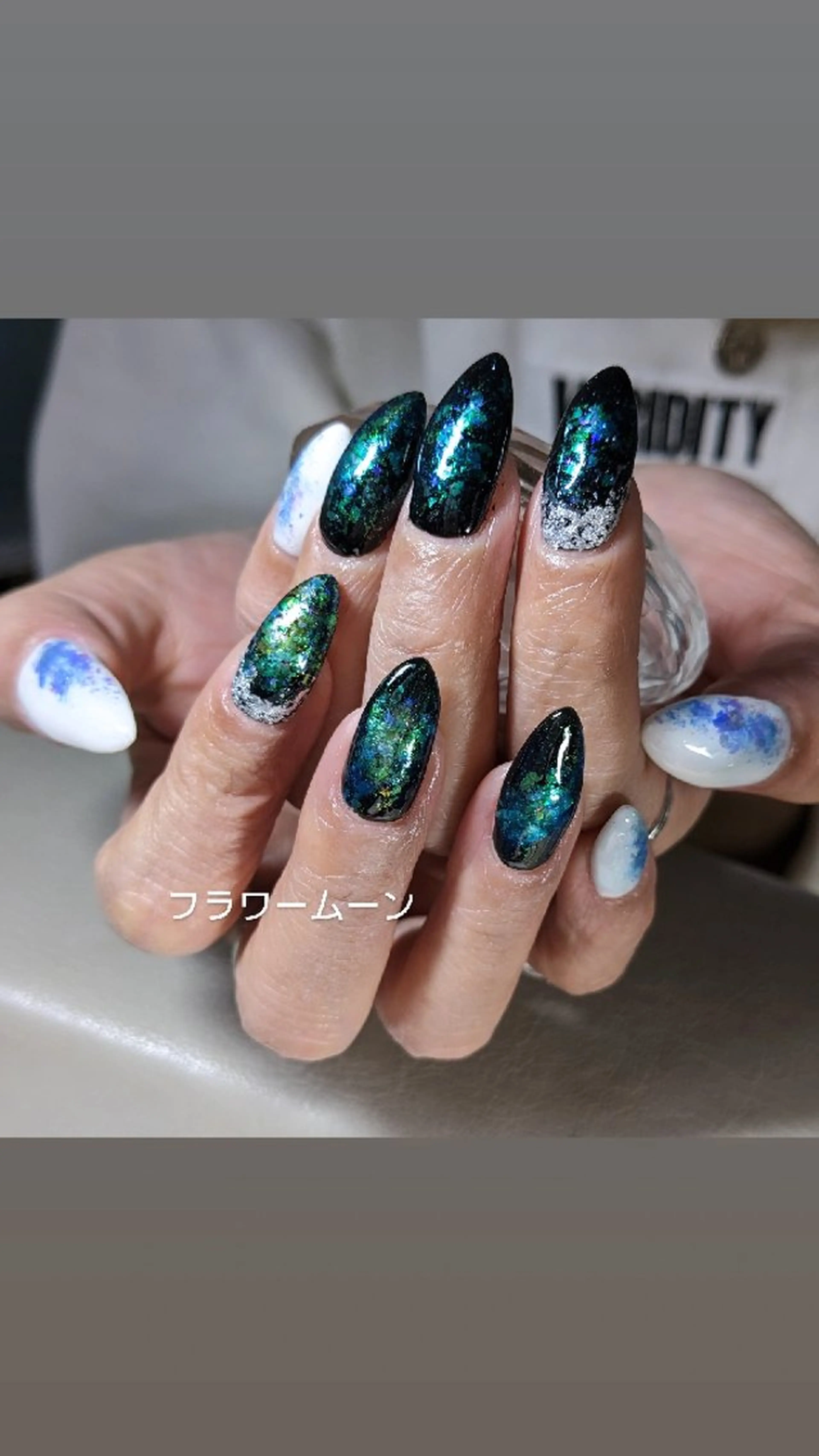 ネイル ニュアンスネイル ハンドネイル ハンドケア フラワー ムーンのネイルデザイン