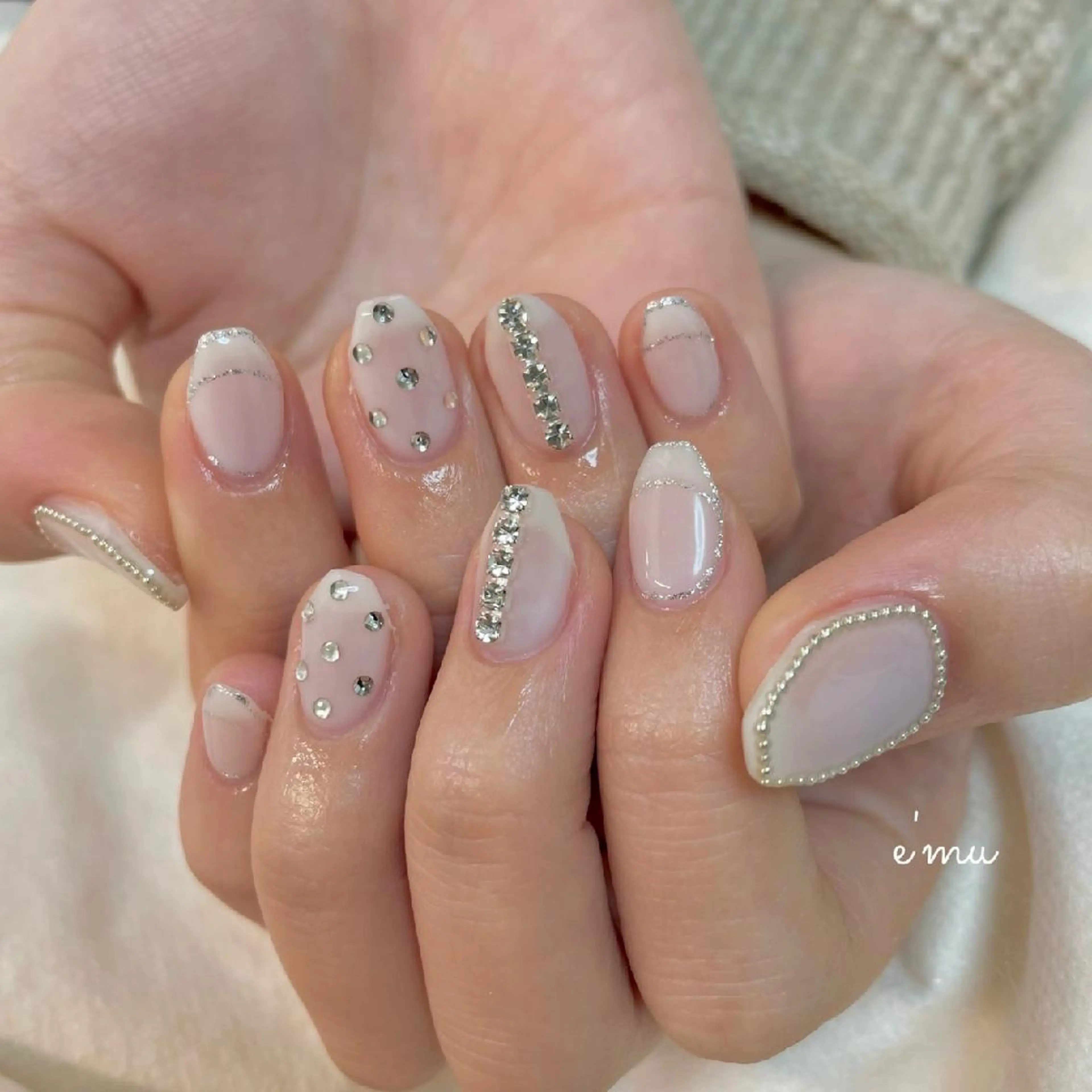 ネイル 韓国ネイル ホワイト nail salon e'mu💐のネイルデザイン