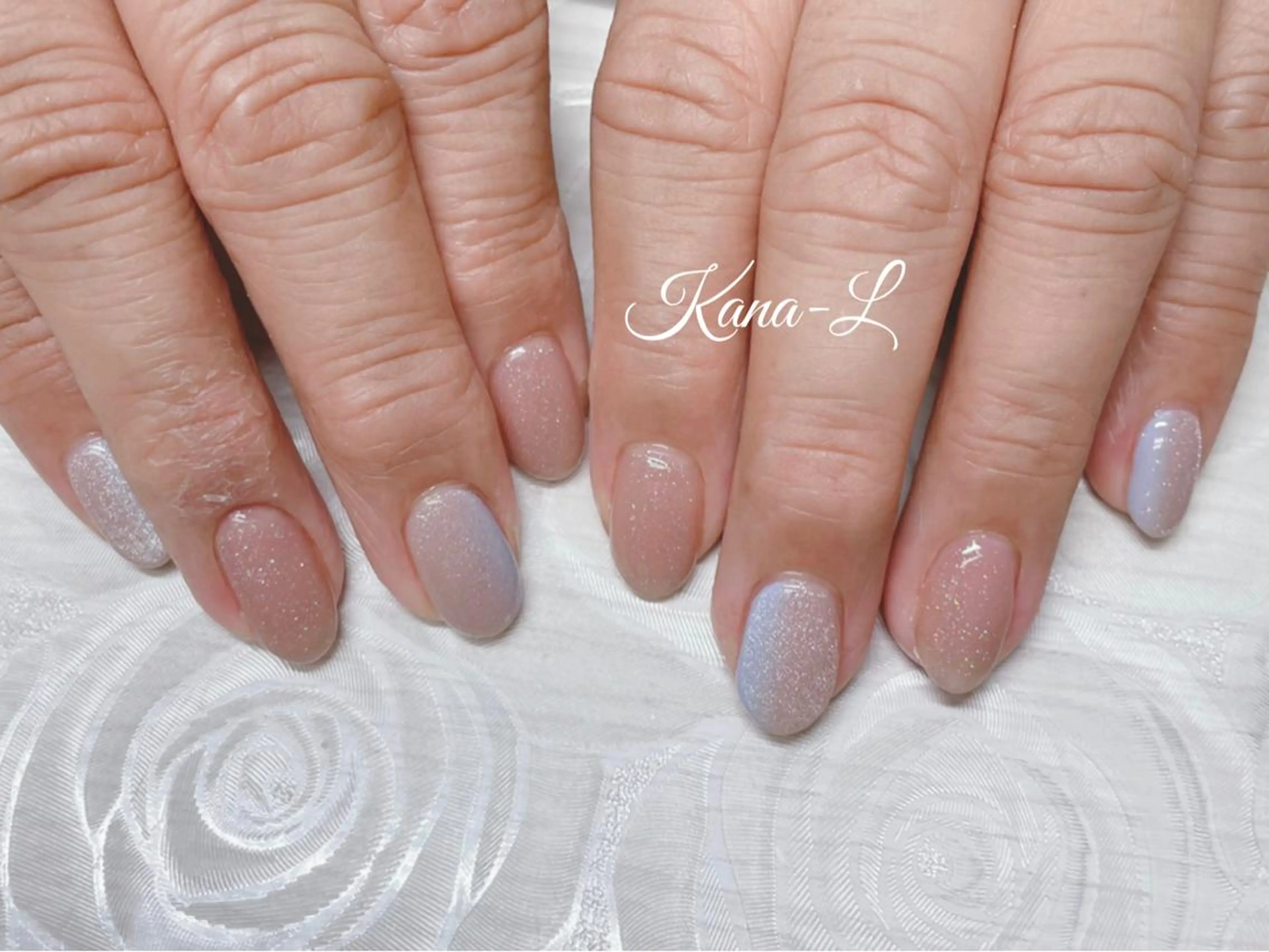 カラー ネイル グラデーションカラー グラデーション マグネットネイル 芦辺 香奈のネイルデザイン