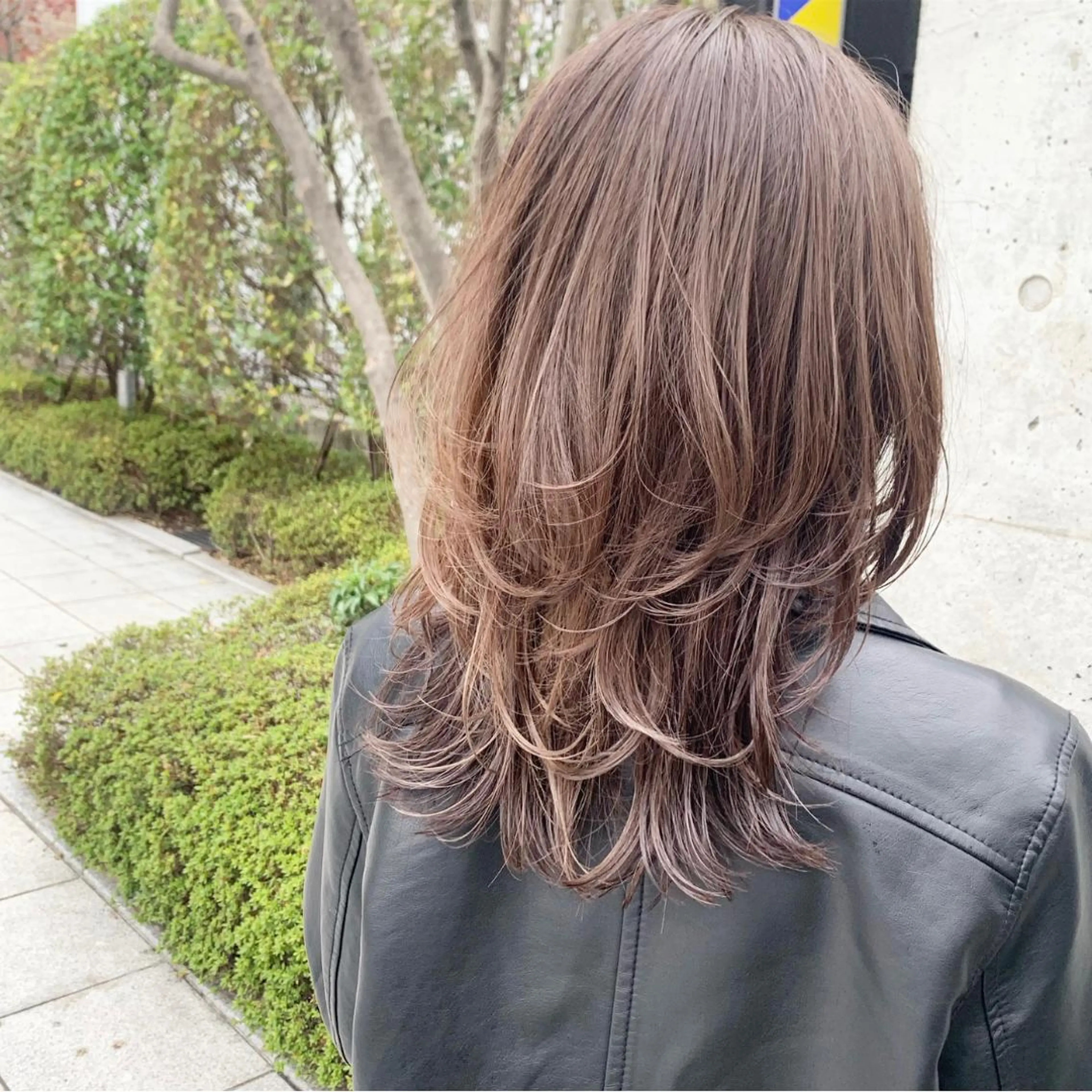 セミロング カラー ヘアアレンジ レイヤーカット ハイトーン/美髪矯正 🍃大江拓実のヘアスタイル