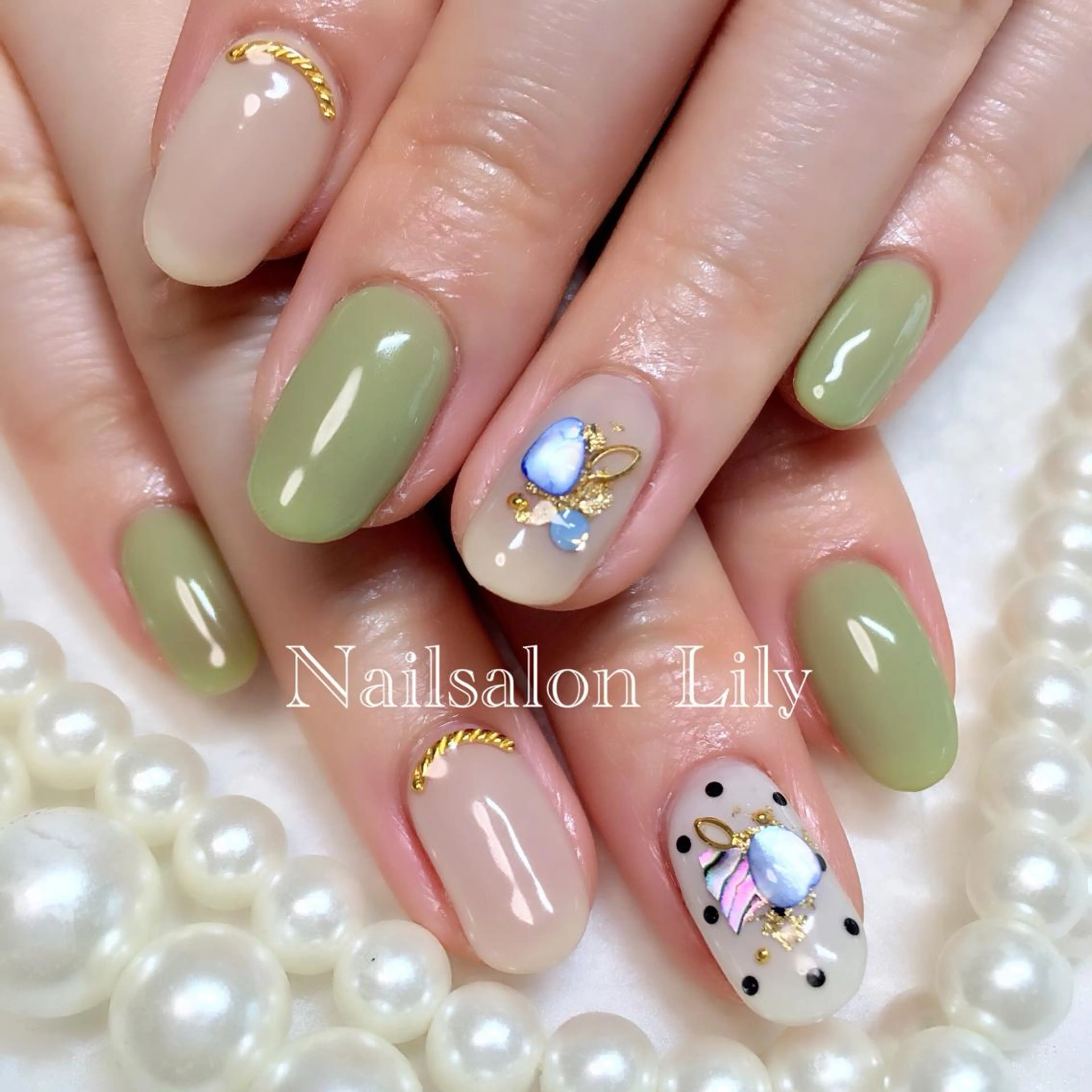 ネイル グリーン ピスタチオネイル Lily*nail 🌻Mii🌻のネイルデザイン