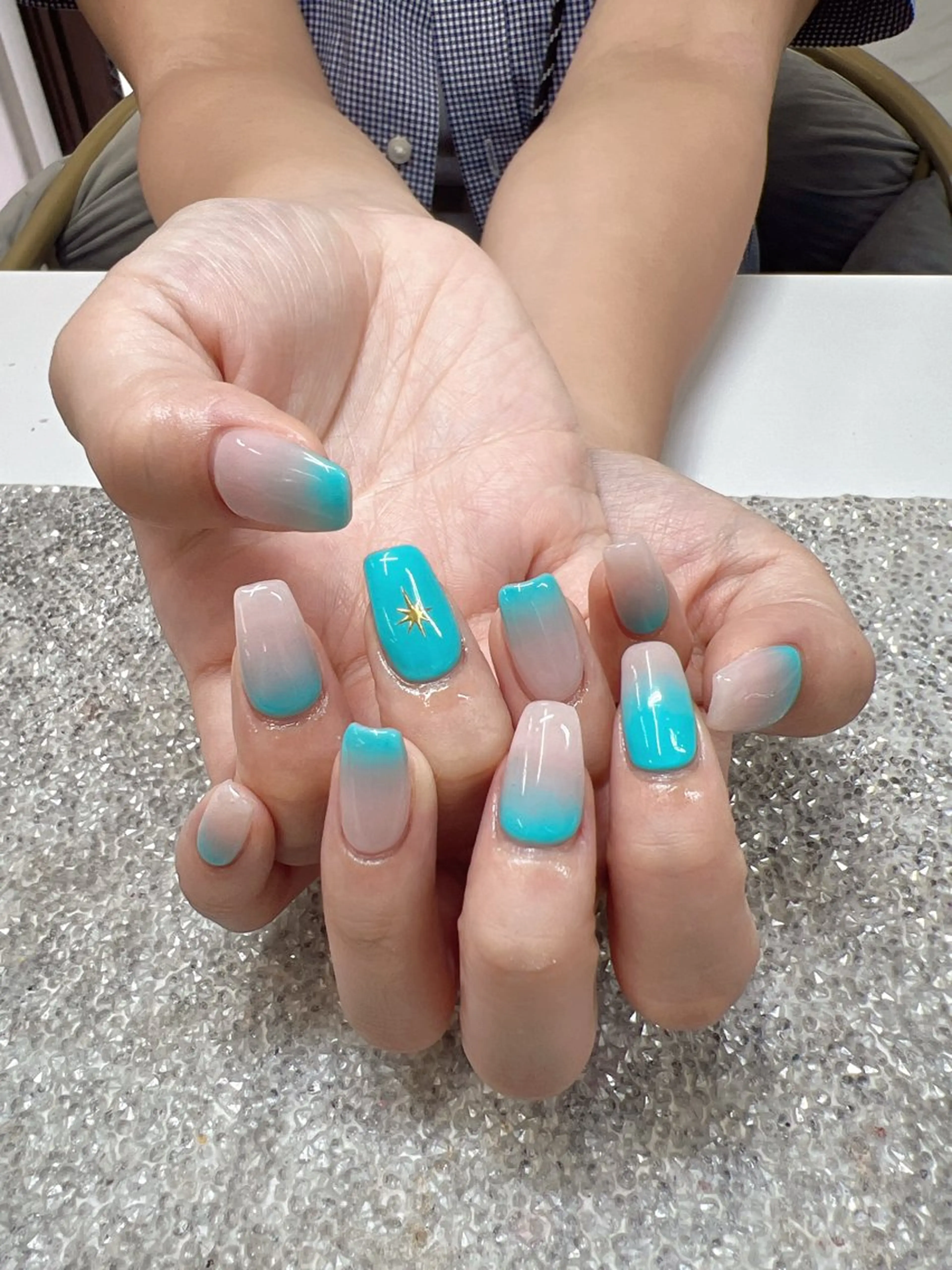 ネイル Guarendo錦糸町店所属・ガレンドウ 白澤 愛子のネイルデザイン