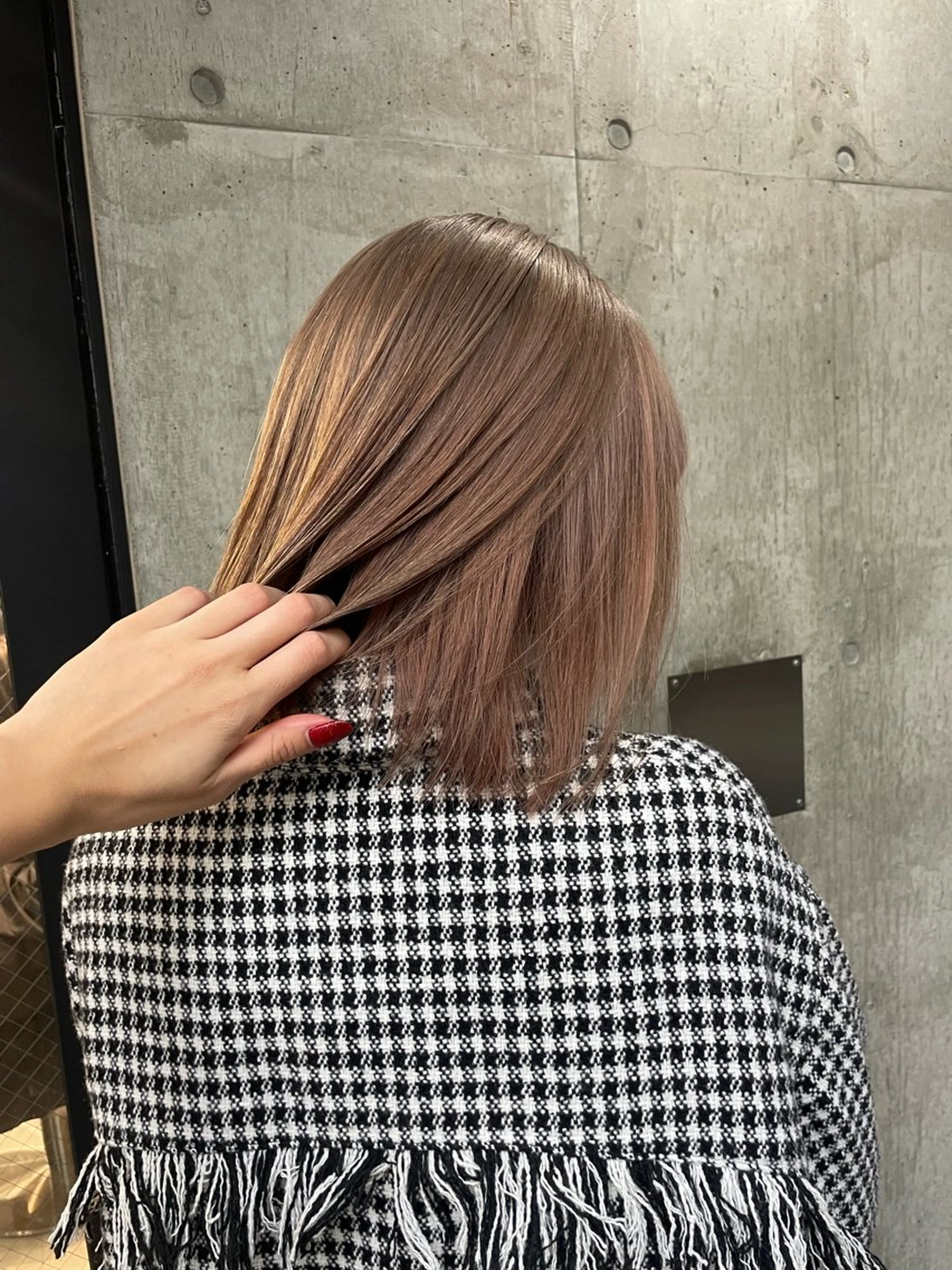 ミディアム 🫧ハイライトカラー 🫧 𝓜𝓘𝓤のヘアスタイル