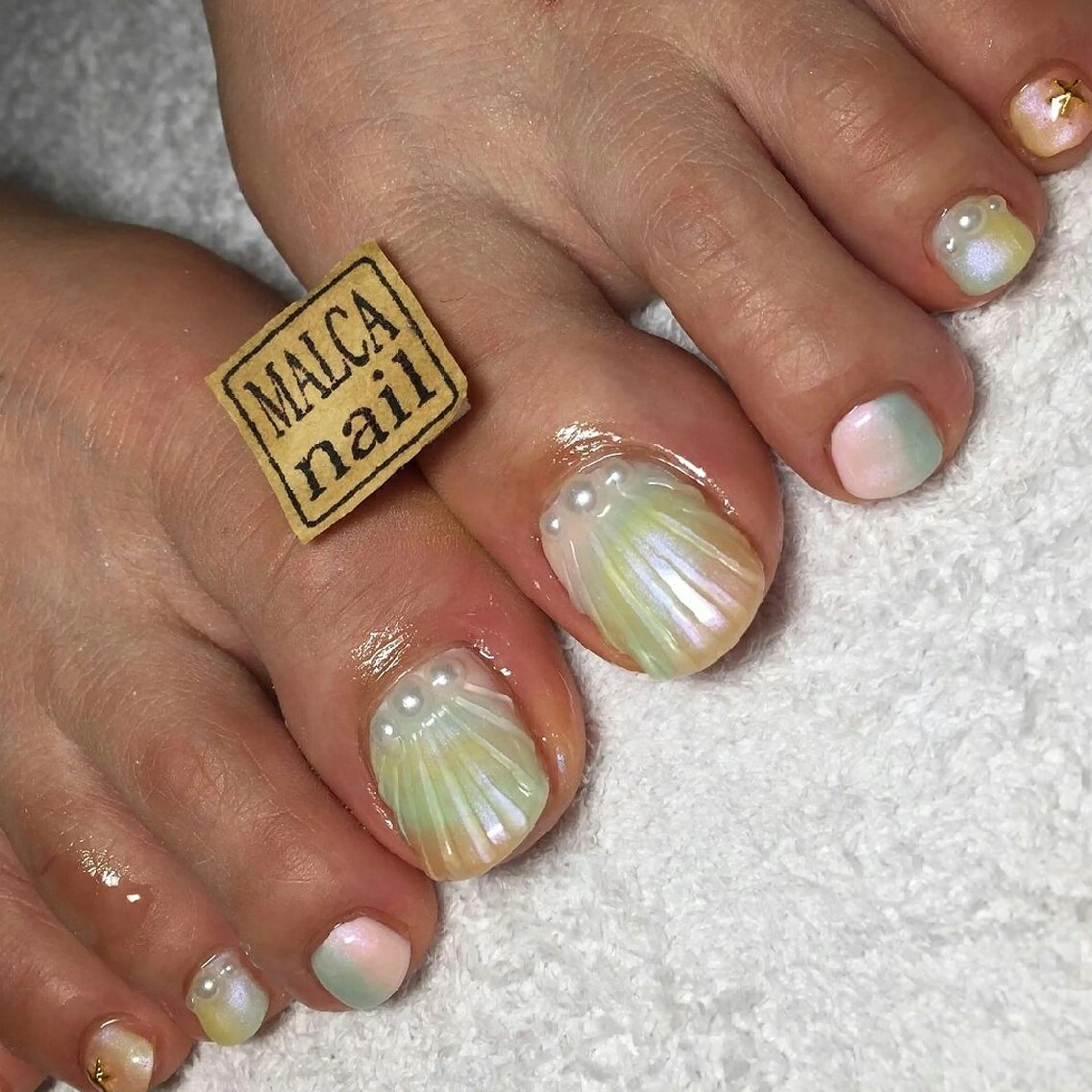 ネイル 荒木 莉奈のネイルデザイン