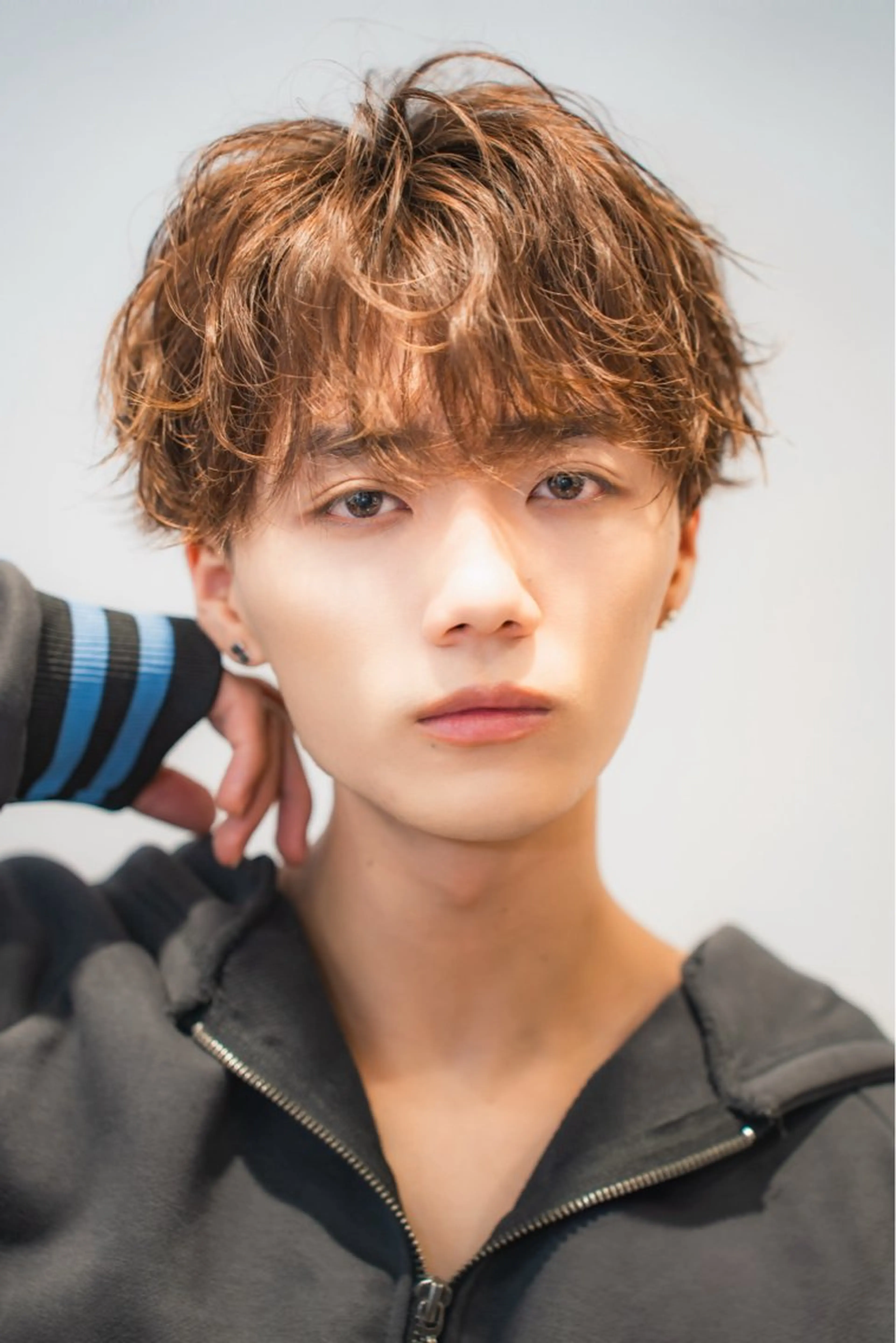 ショート パーマ メンズ メンズパーマ カット パーマ 韓国ヘア/ハイトーン /髪質改善/ウチダのヘアスタイル