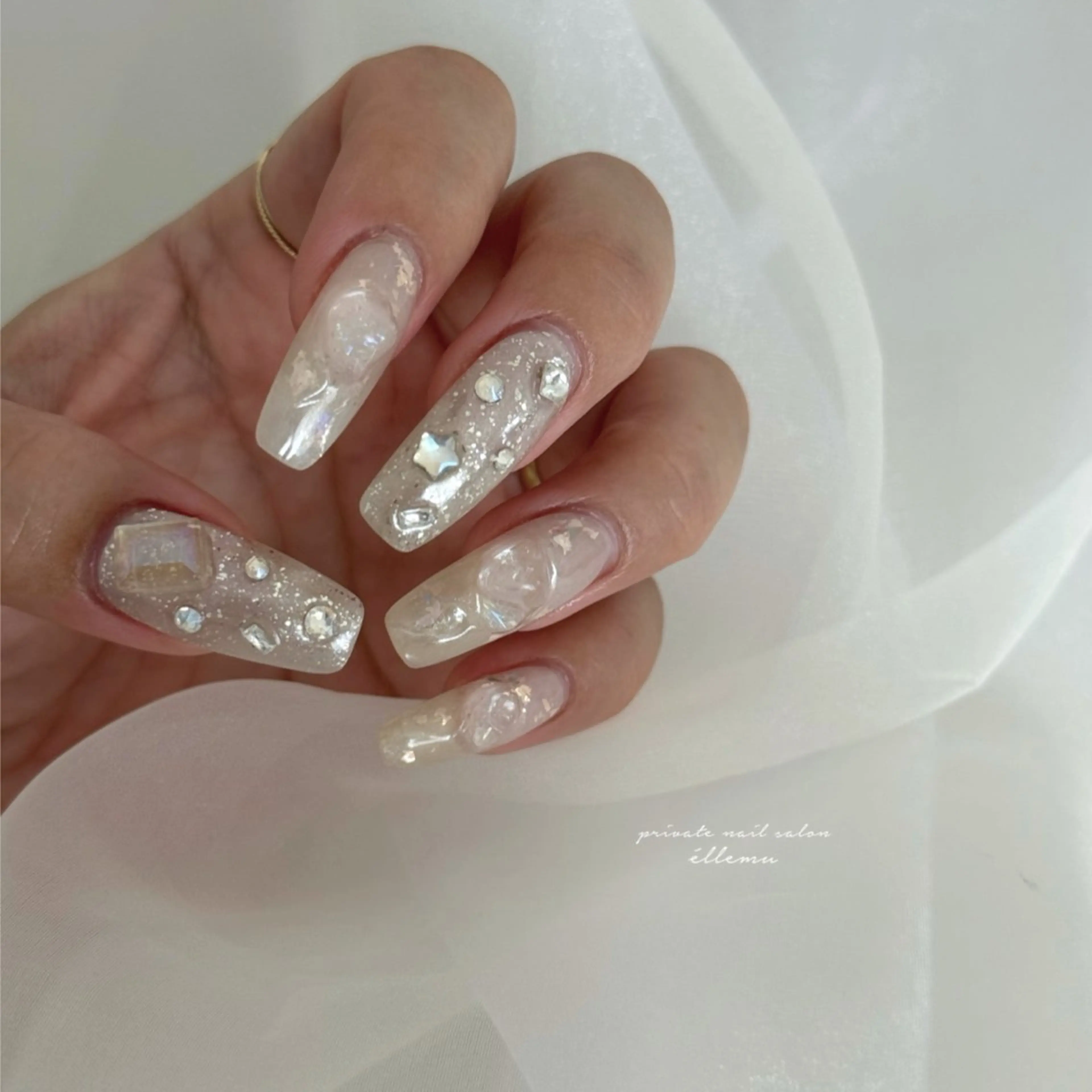 ネイル ハンドネイル éllemu えるみゅのネイルデザイン