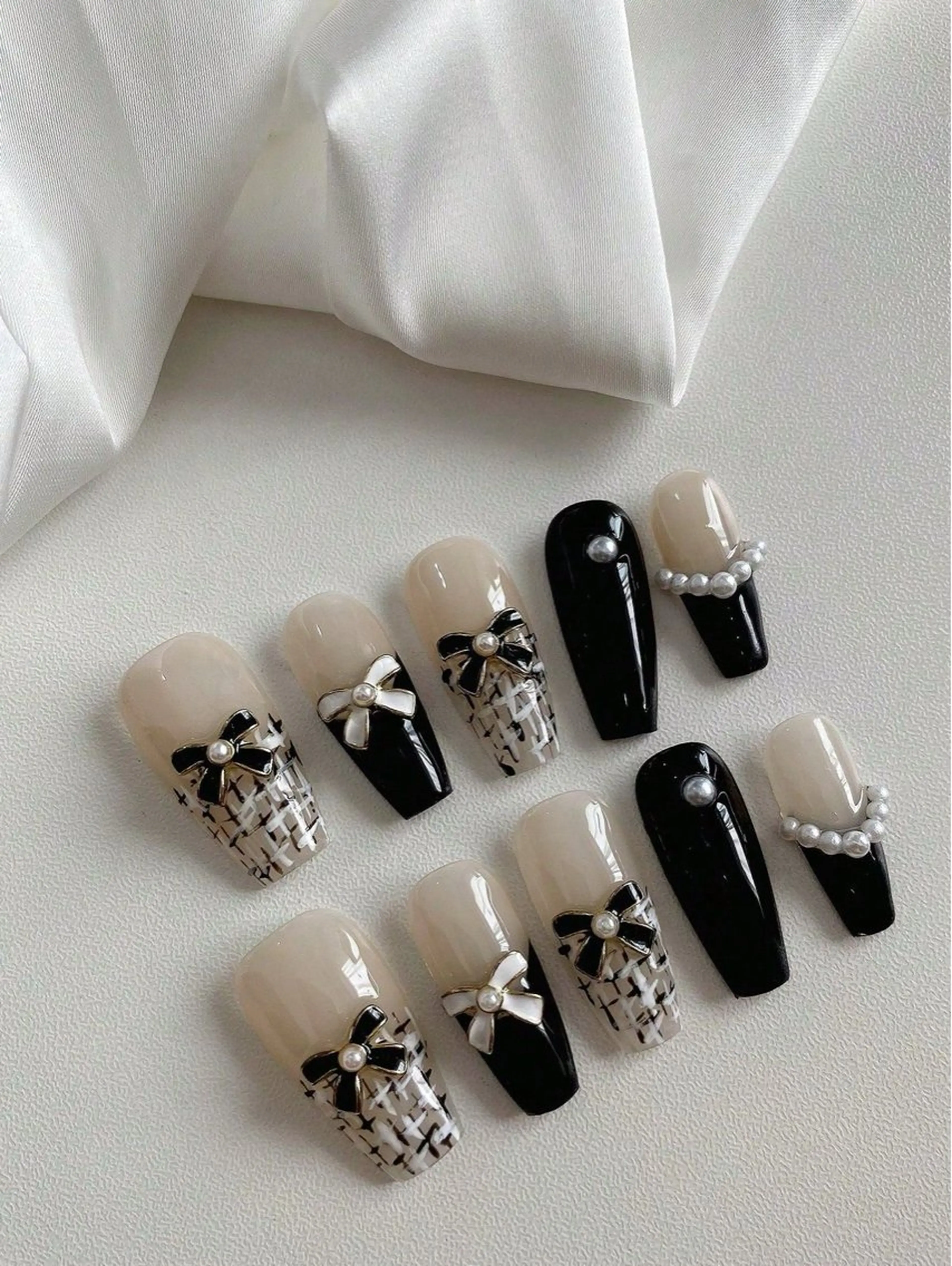 ネイル オーロラネイル チークネイル 長さ出し フットネイル フレンチネイル Lee Nails チップ長さだし専門店のネイルデザイン