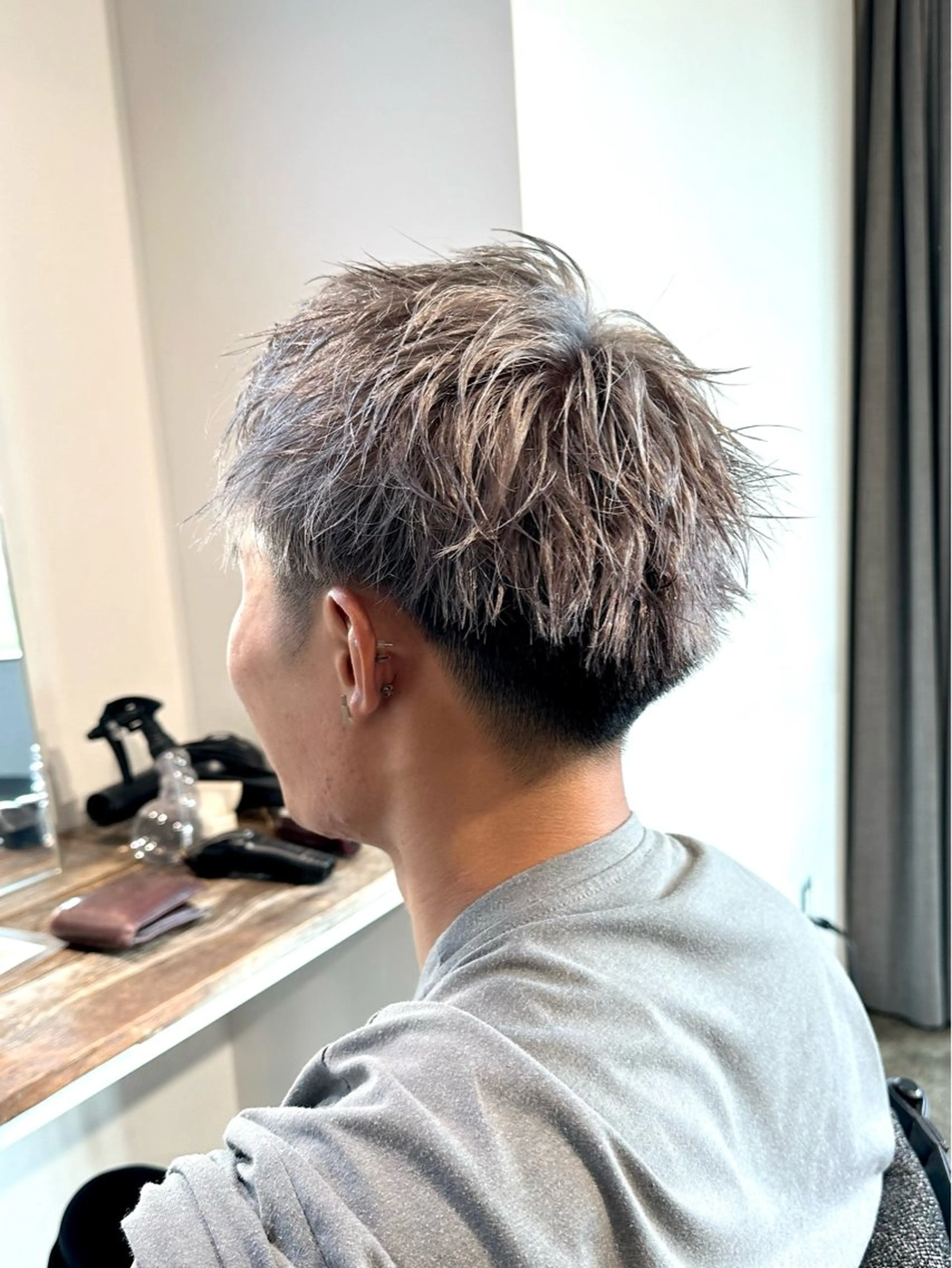 カラー メンズ メンズブリーチ メンズハイトーン マッシュ メンズパーマ ブリーチ カット パーマ トリートメント 骨格補正施術/メンズ 専門美容師/YUYAのヘアスタイル