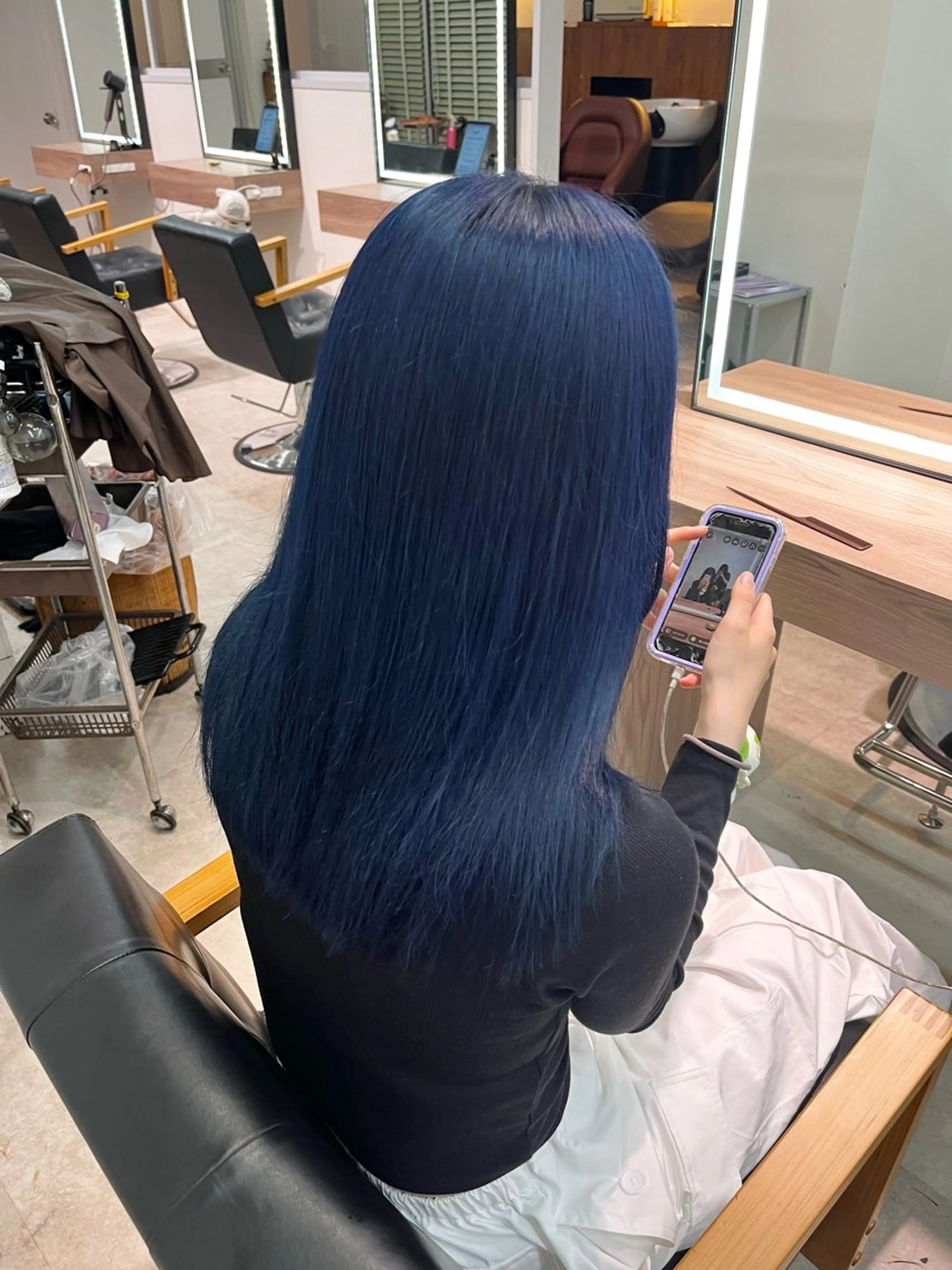 ロング カラー ブルーカラー イルミナカラー カット ヘアカラー トリートメント ﾚｲﾔｰ🩵透明感 ೀユイ🌙のヘアスタイル