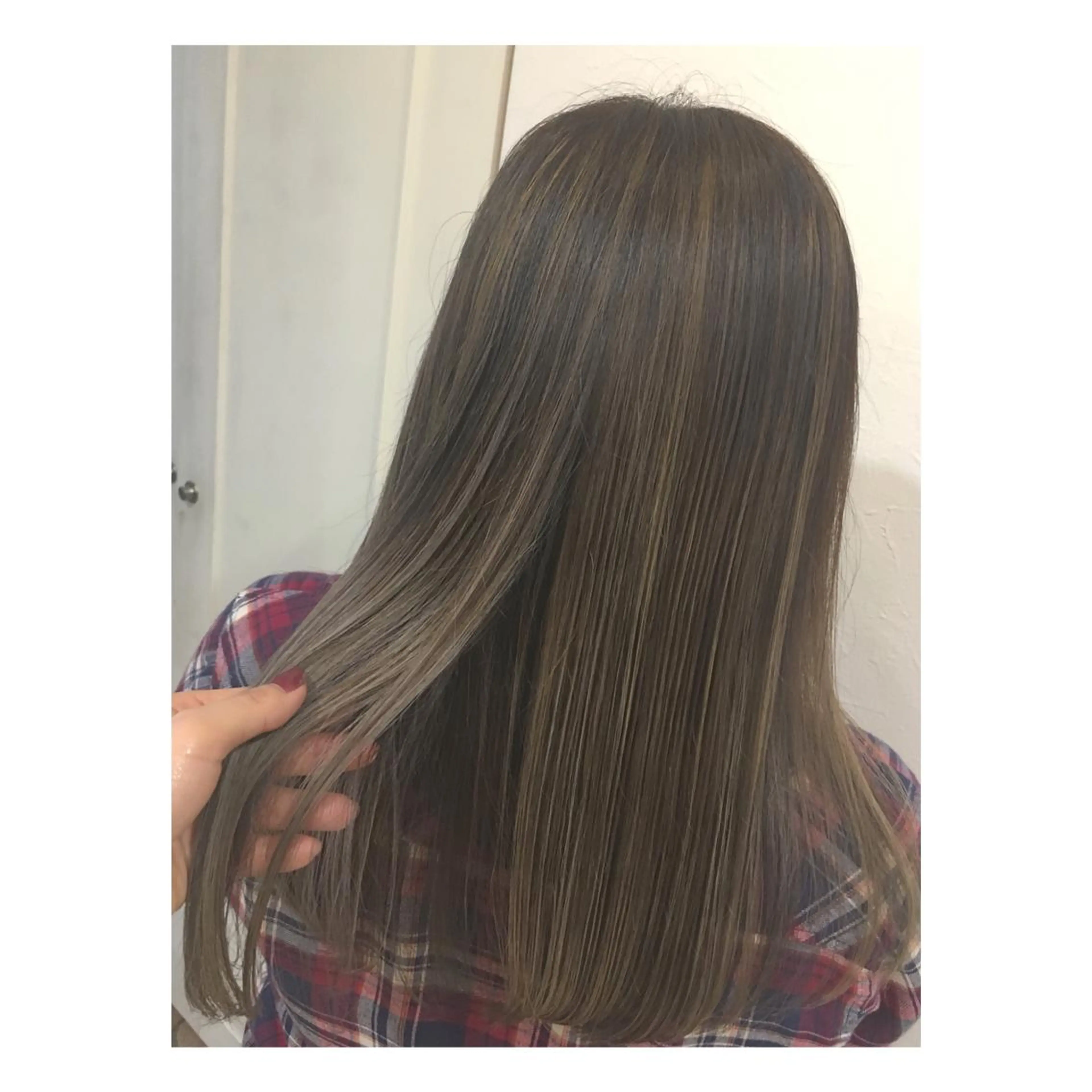 セミロング カラー ヘアアレンジ 透明感カラー ハイライトカラー ハイライト 🎀透明感カラーෆ 🪄Maikoのヘアスタイル