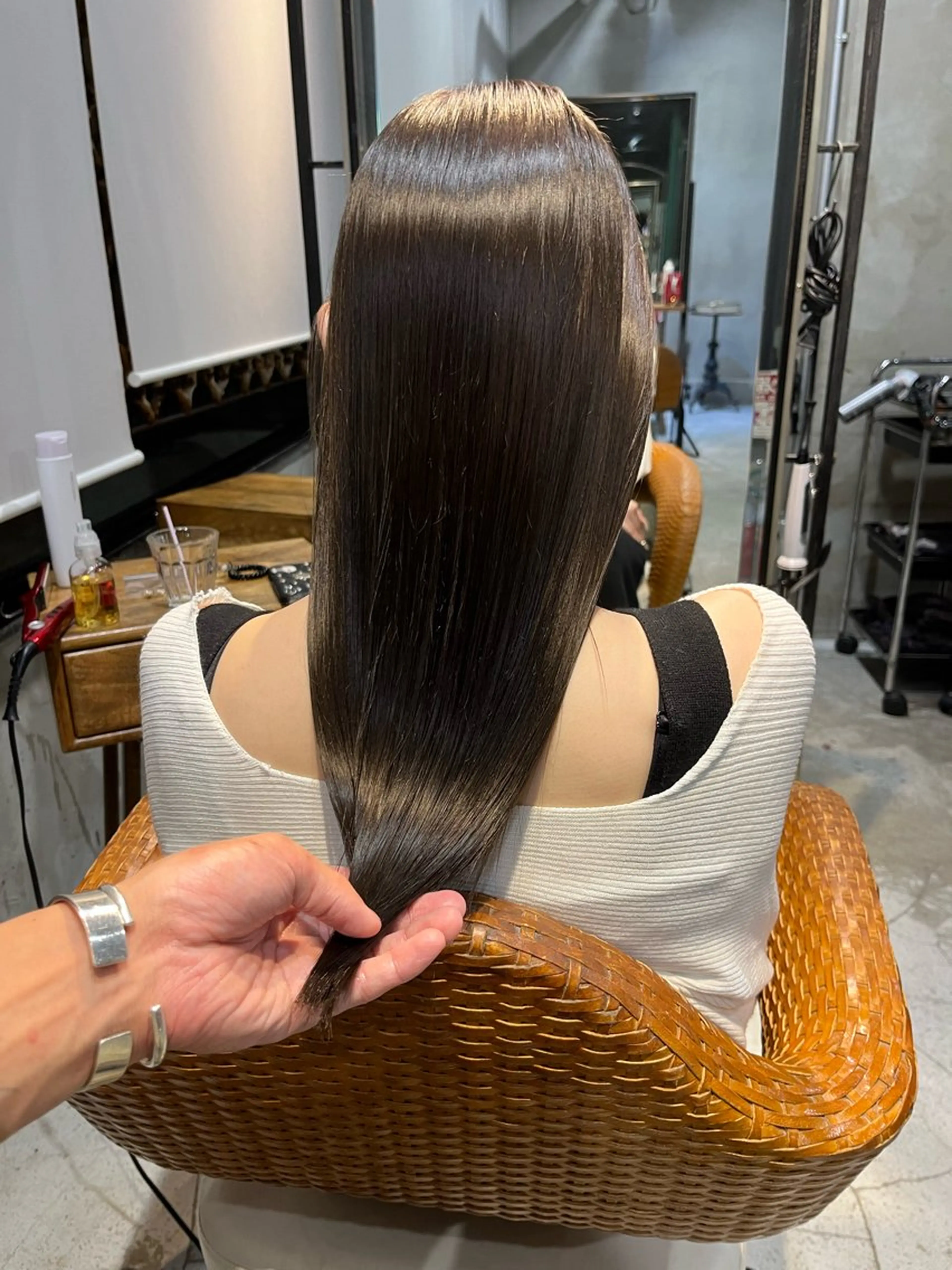 ヘアカラー 縮毛矯正 トリートメント ヘッドスパ ヘアセット ハイトーン/美髪矯正 🍃大江拓実のヘアスタイル