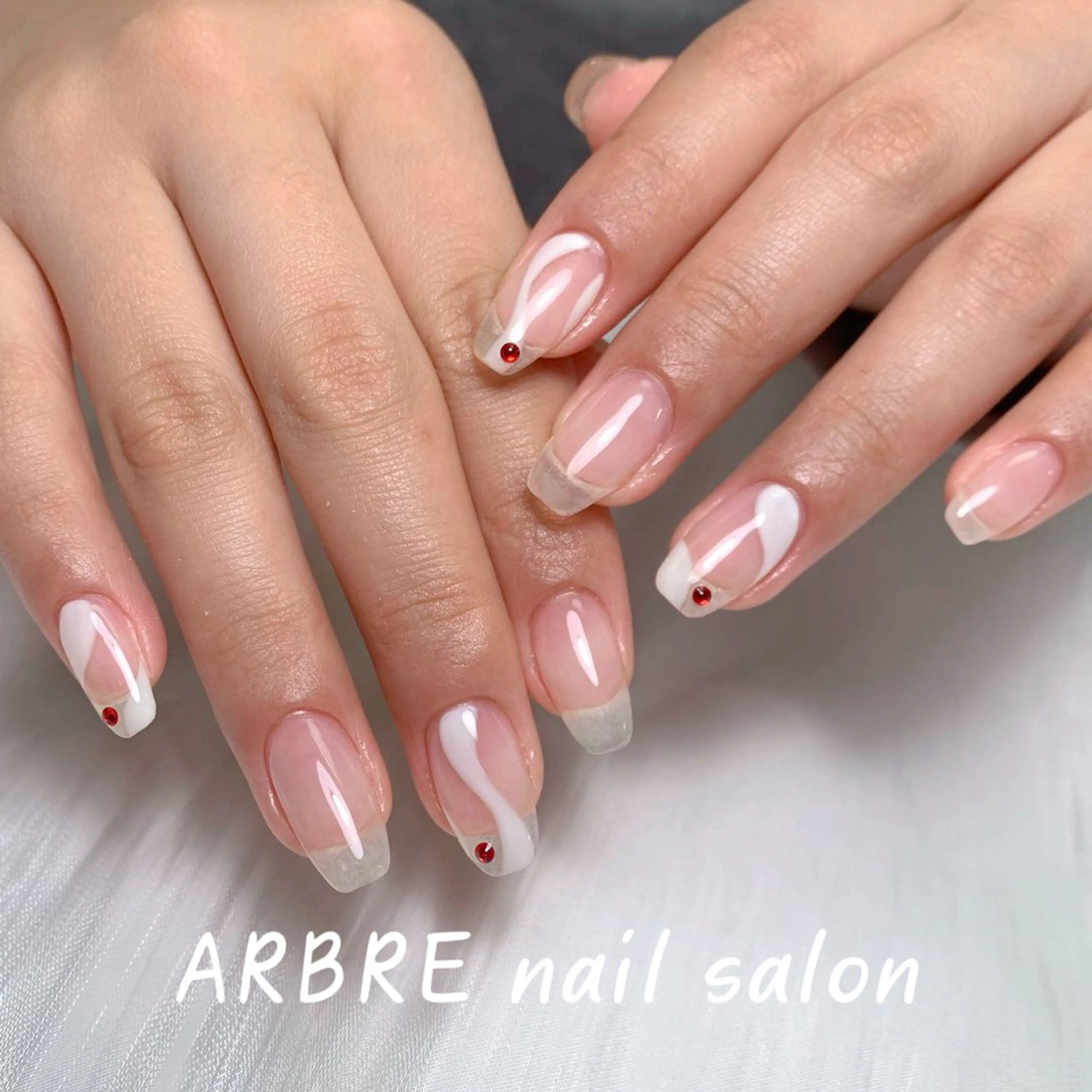 ネイル ハンドネイル ハンドケア 小林 凛のネイルデザイン