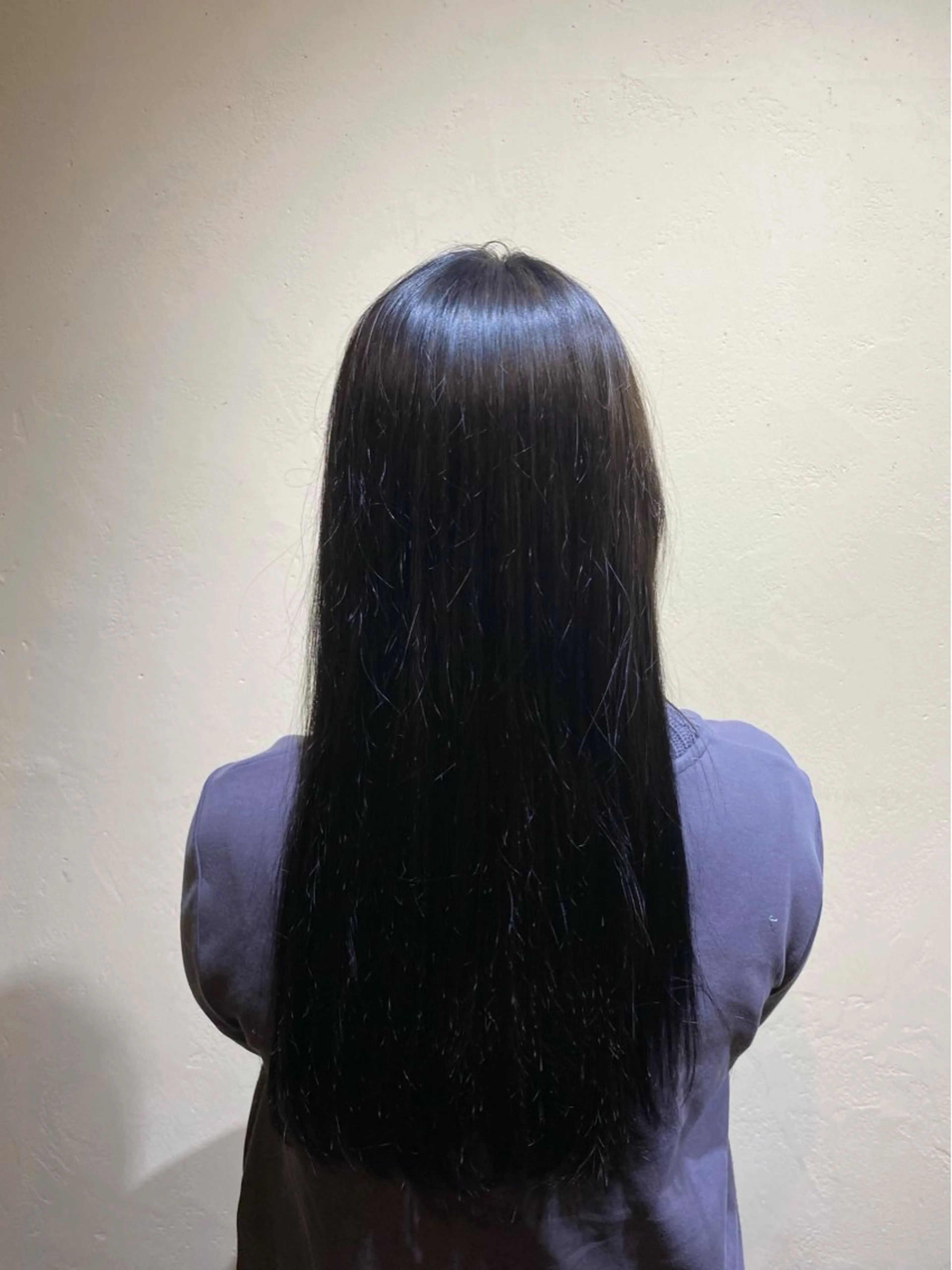 カラー 黒髪 ブリーチ ブリーチなしカラー ヘアカラー saya （サヤ）のヘアスタイル