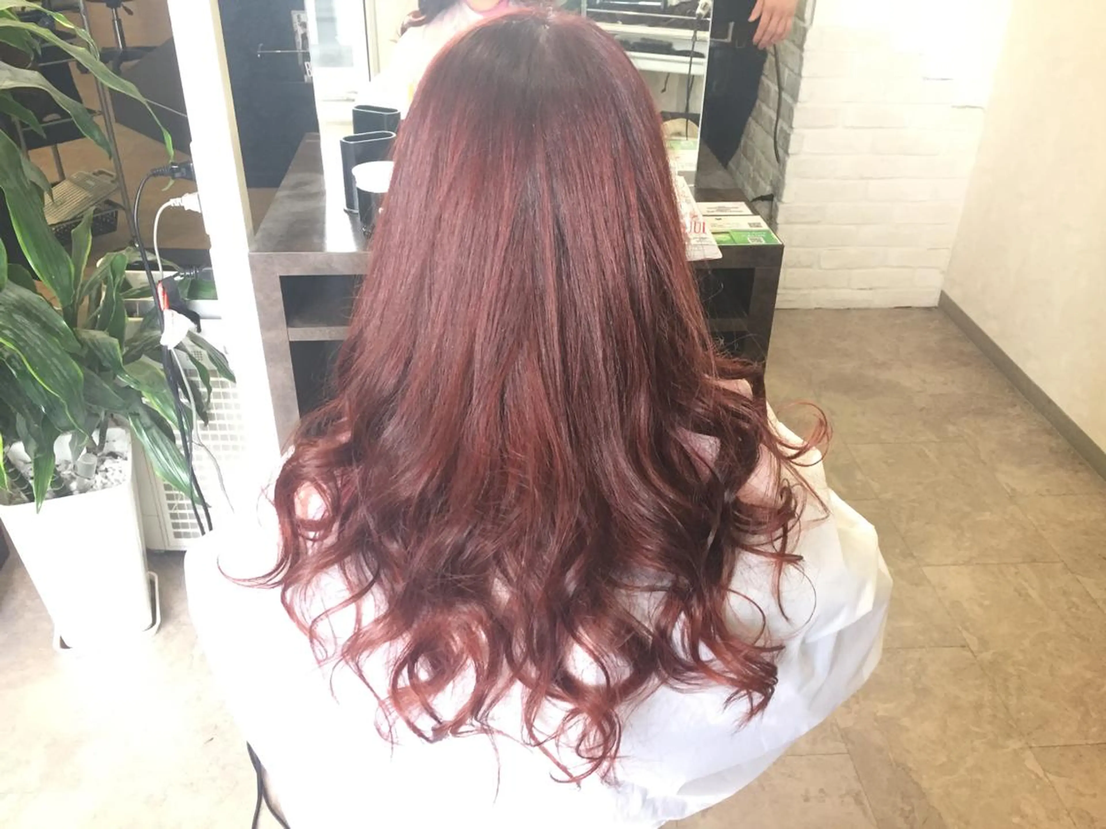 ロング カラー ピンクカラー レッドカラー 💓シールエクステ ルミエールのヘアスタイル