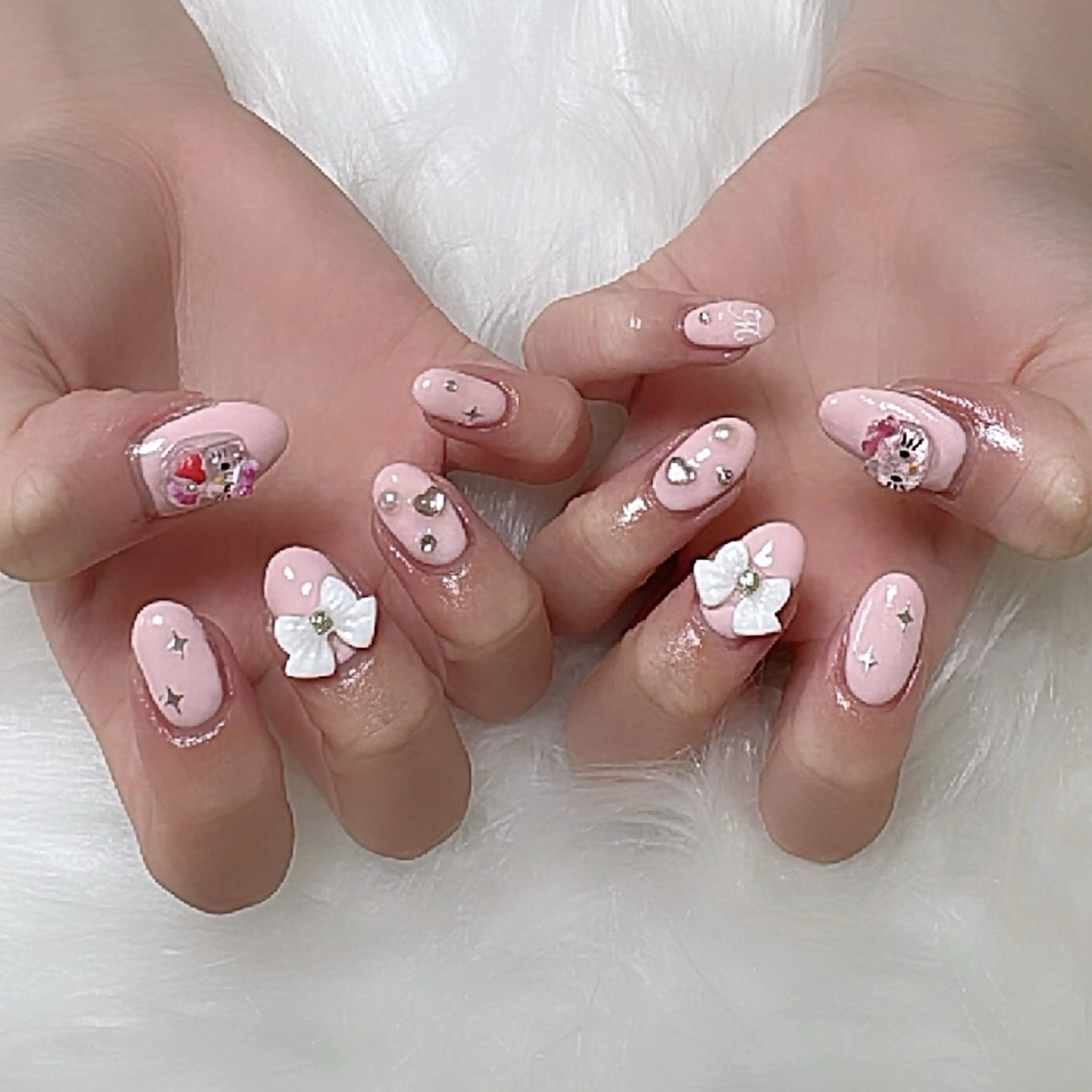 ネイル シュシュ 🎀 girly nailのネイルデザイン