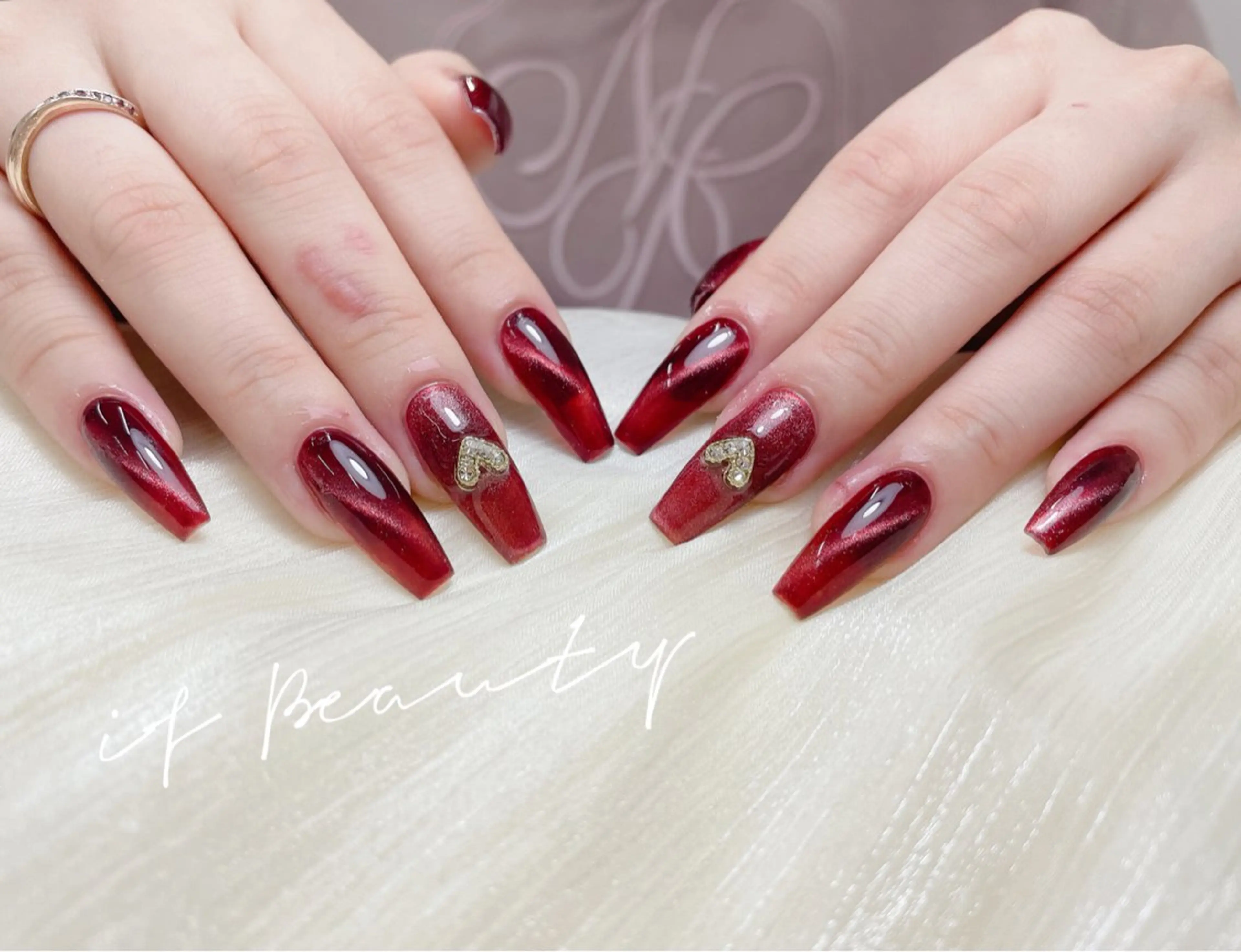 ネイル マグネットネイル イフ ビューティーのネイルデザイン