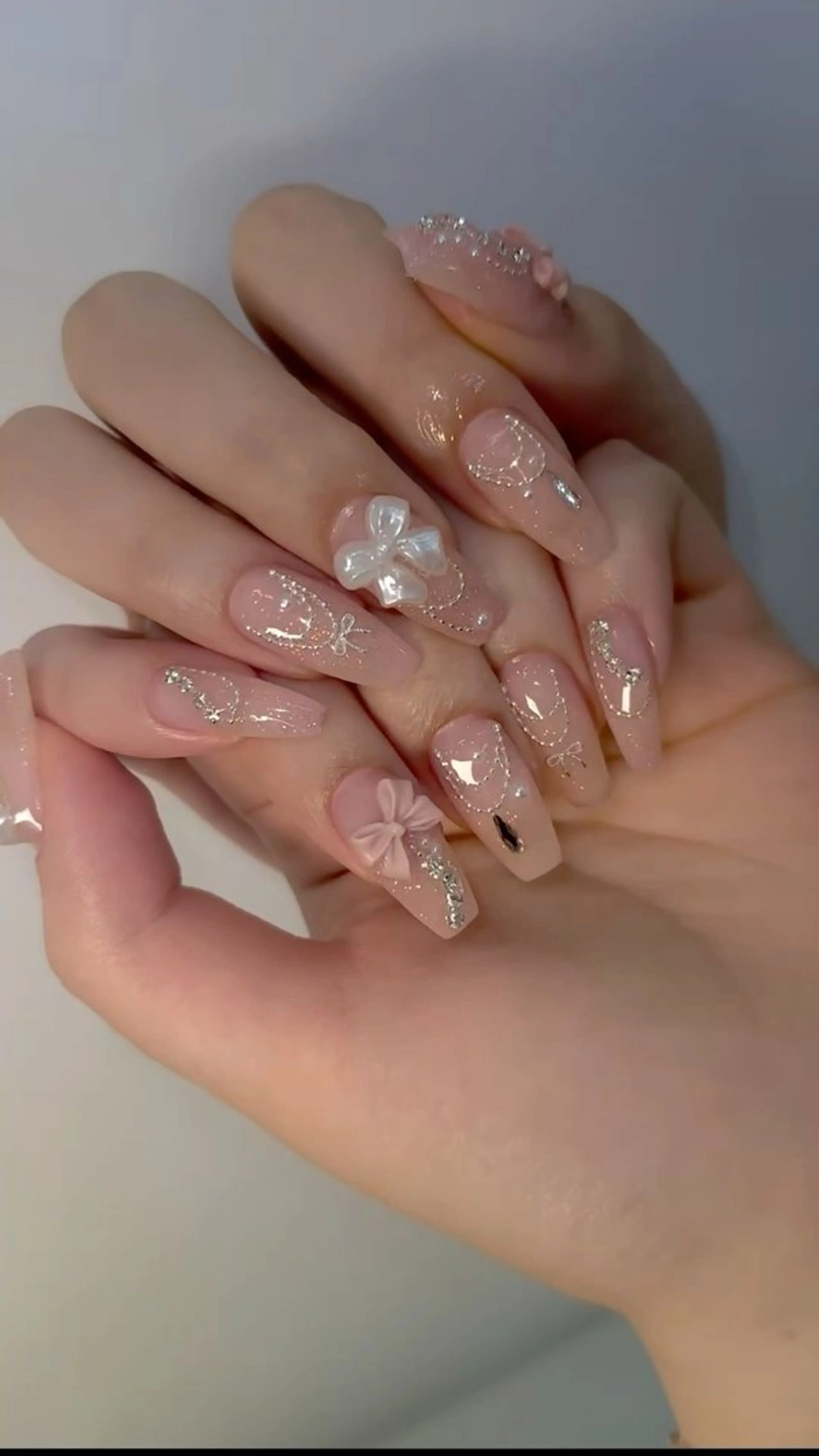 カラー グラデーションカラー ピンクカラー ハンドネイル AIN Nailのネイルデザイン