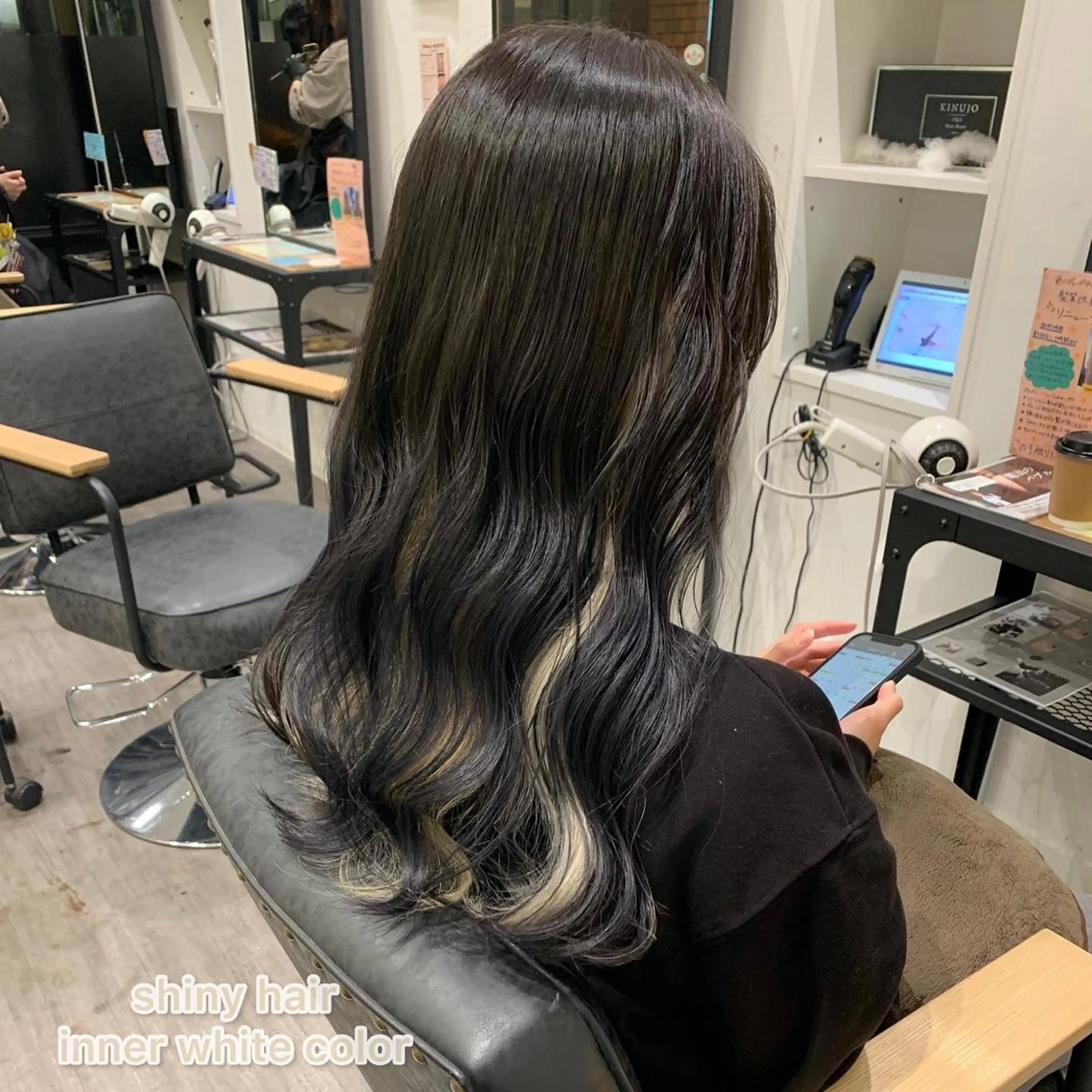 ロング カラー ブロンド ホワイトブロンド 艶髪レイヤー上田 紗也🇰🇷💗のヘアスタイル