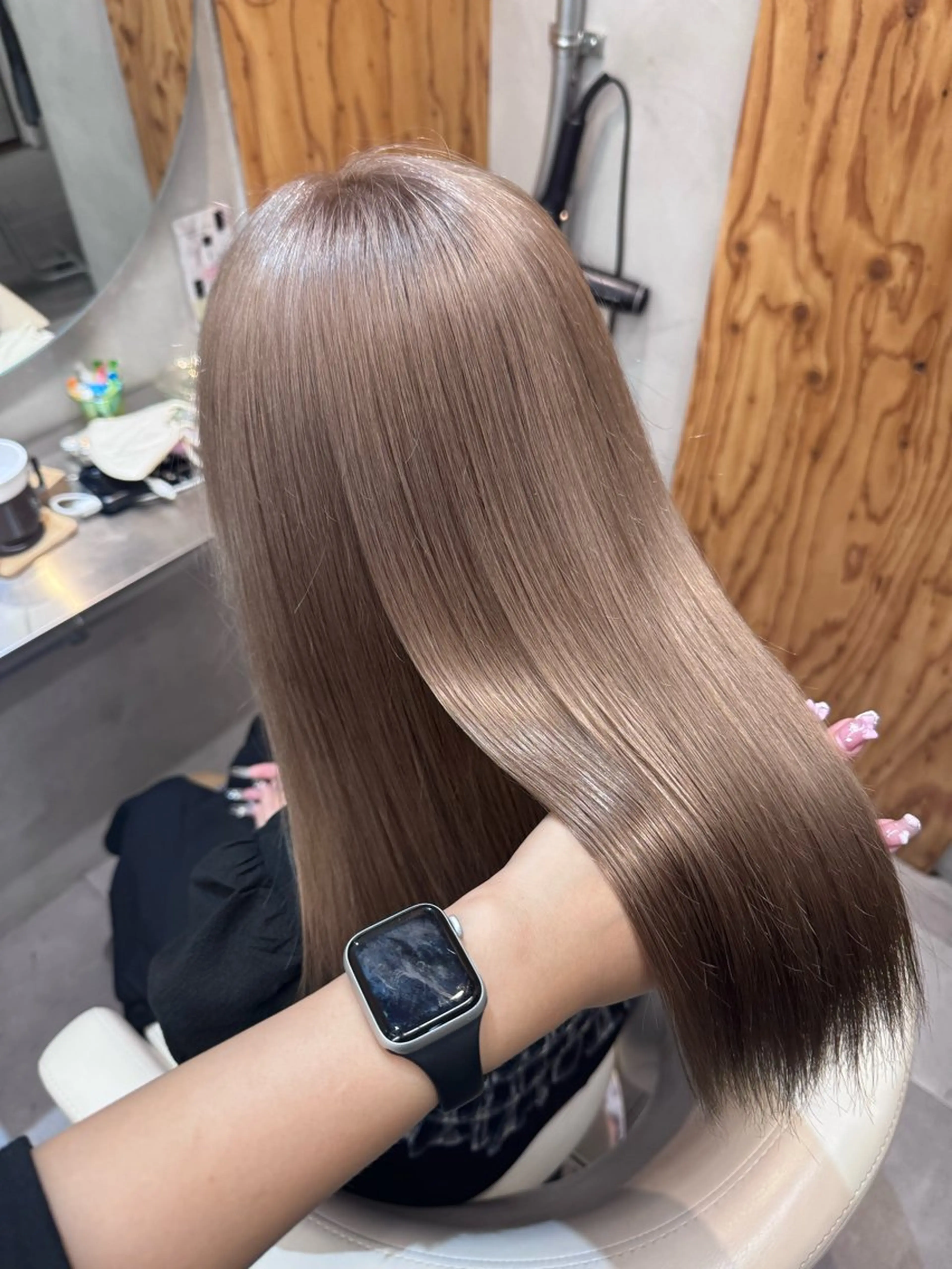 ロング カラー ベージュカラー グレージュ ハイトーンカラー ミルクティーグレージュ ヘアカラー ハイトーン縮毛/縮毛 なーな🎀🤍のヘアスタイル