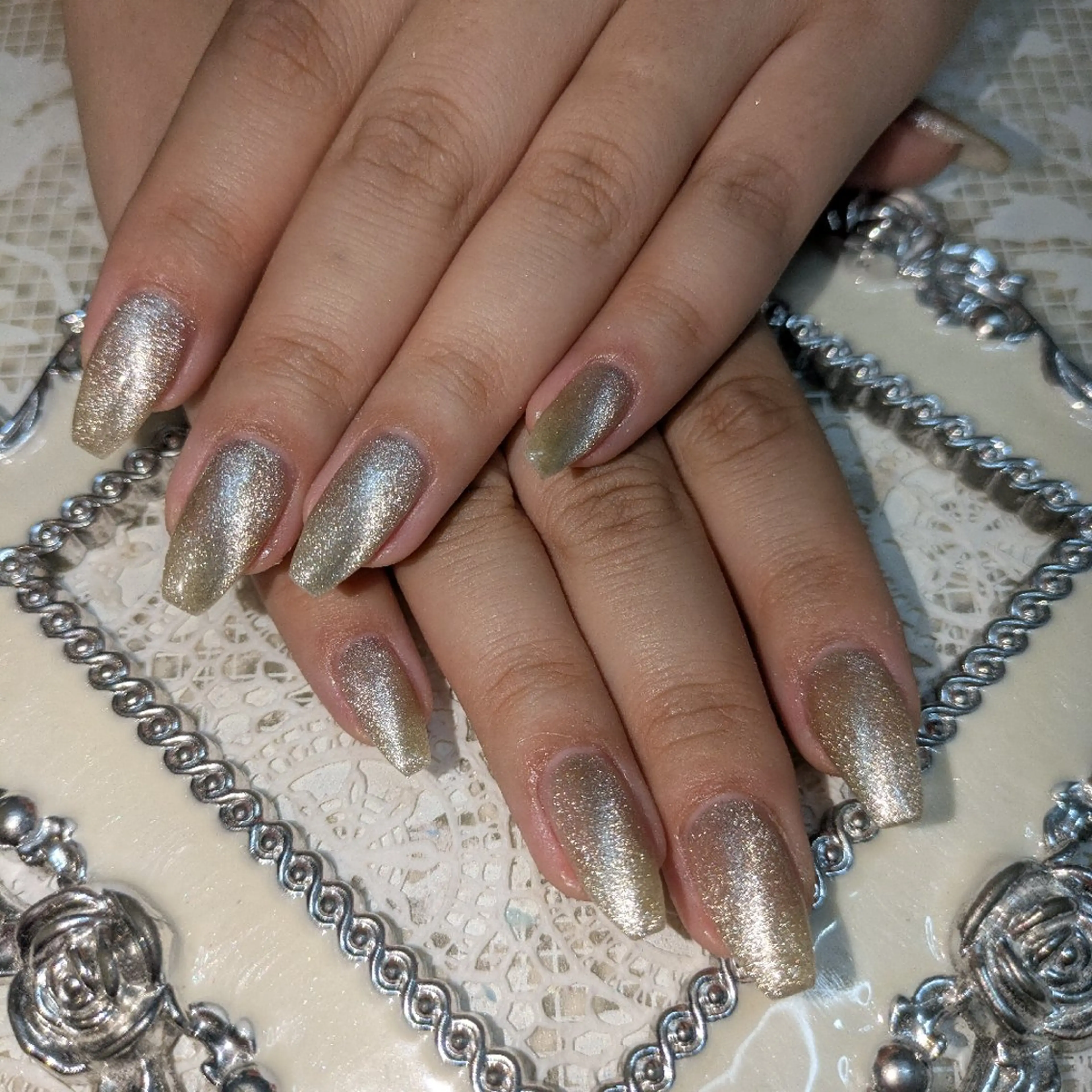 ネイル エステとネイル ローズコンフォートのネイルデザイン