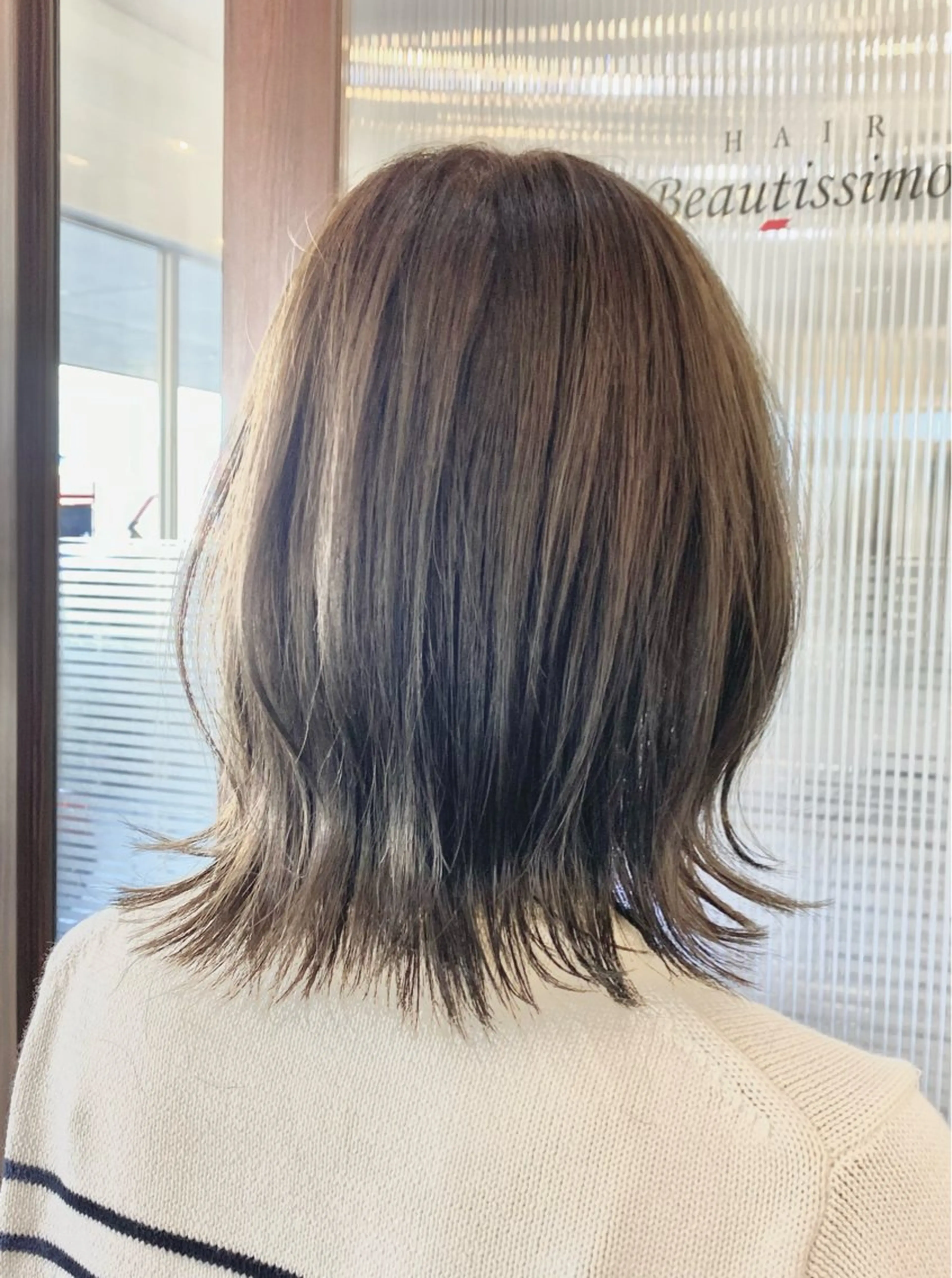 ミディアム ボブ カット 鈴木 千恵子のヘアスタイル