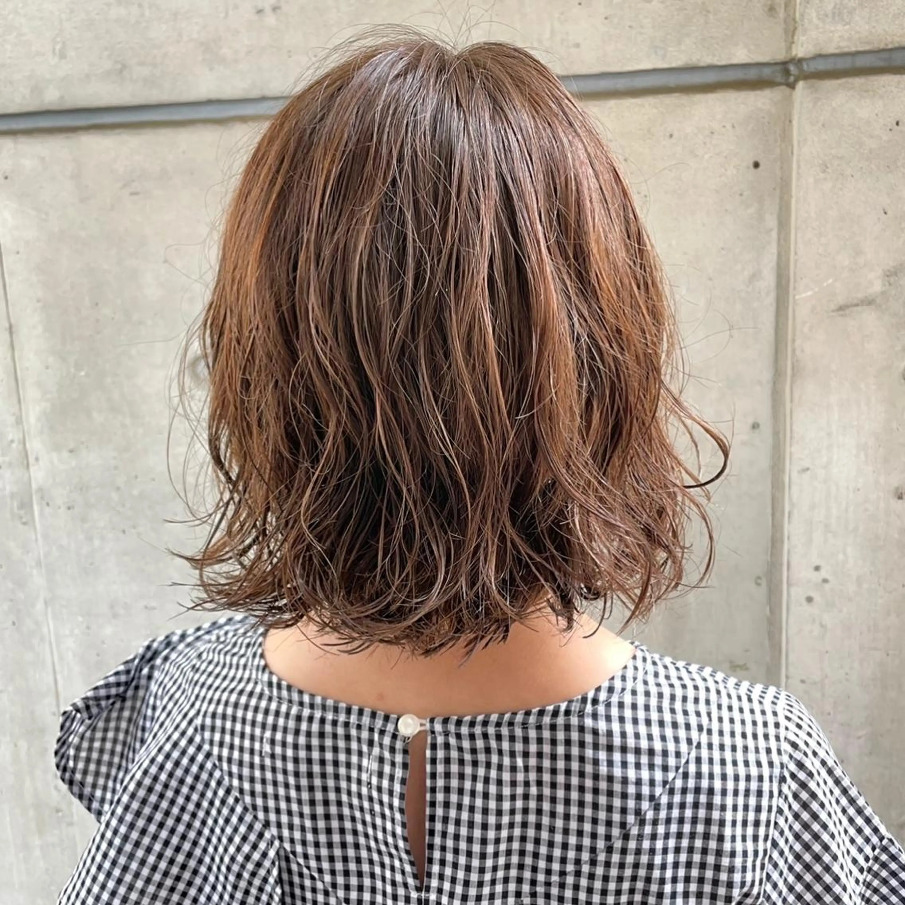 ミディアム カラー パーマ ミディアムパーマ ベージュカラー 透明感カラー ハイライトカラー ボブ 銀座No.1髪質改善 縮毛矯正/本木のヘアスタイル