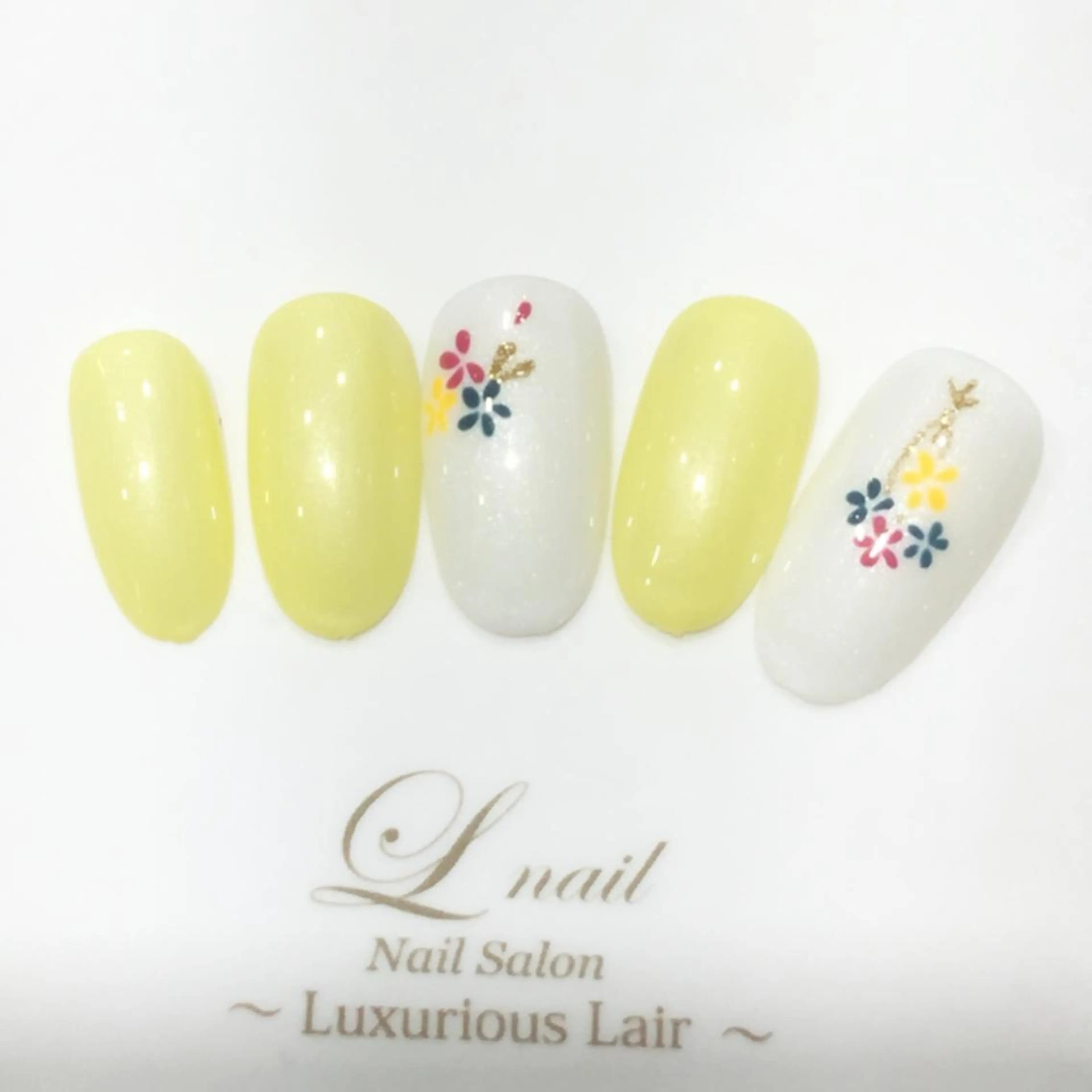 ネイル エルネイル アシスタントのネイルデザイン