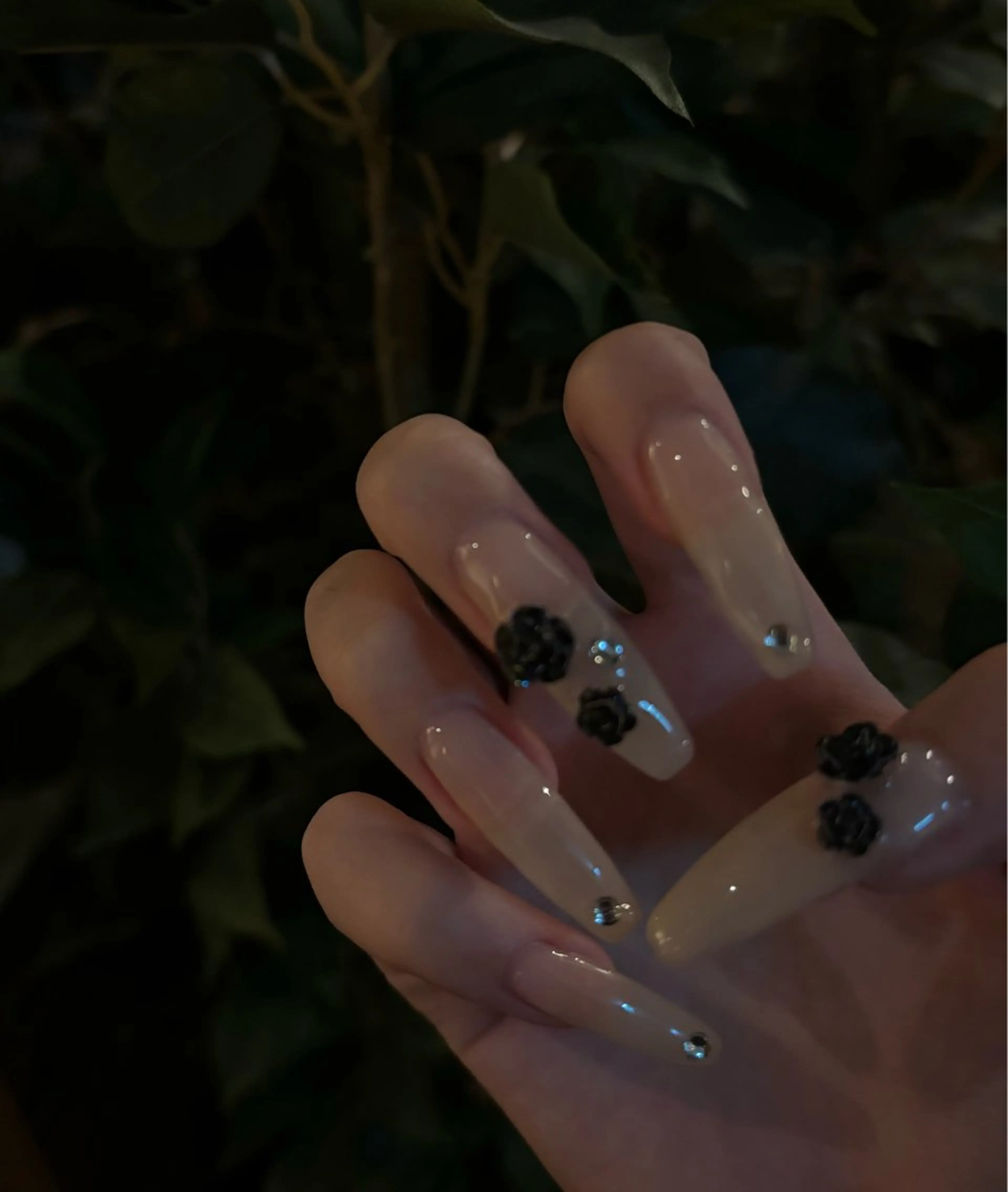 ネイル EmaNail＋KIHAKUYA 肥後橋店所属・Emanail肥後橋 Hanaのネイルデザイン