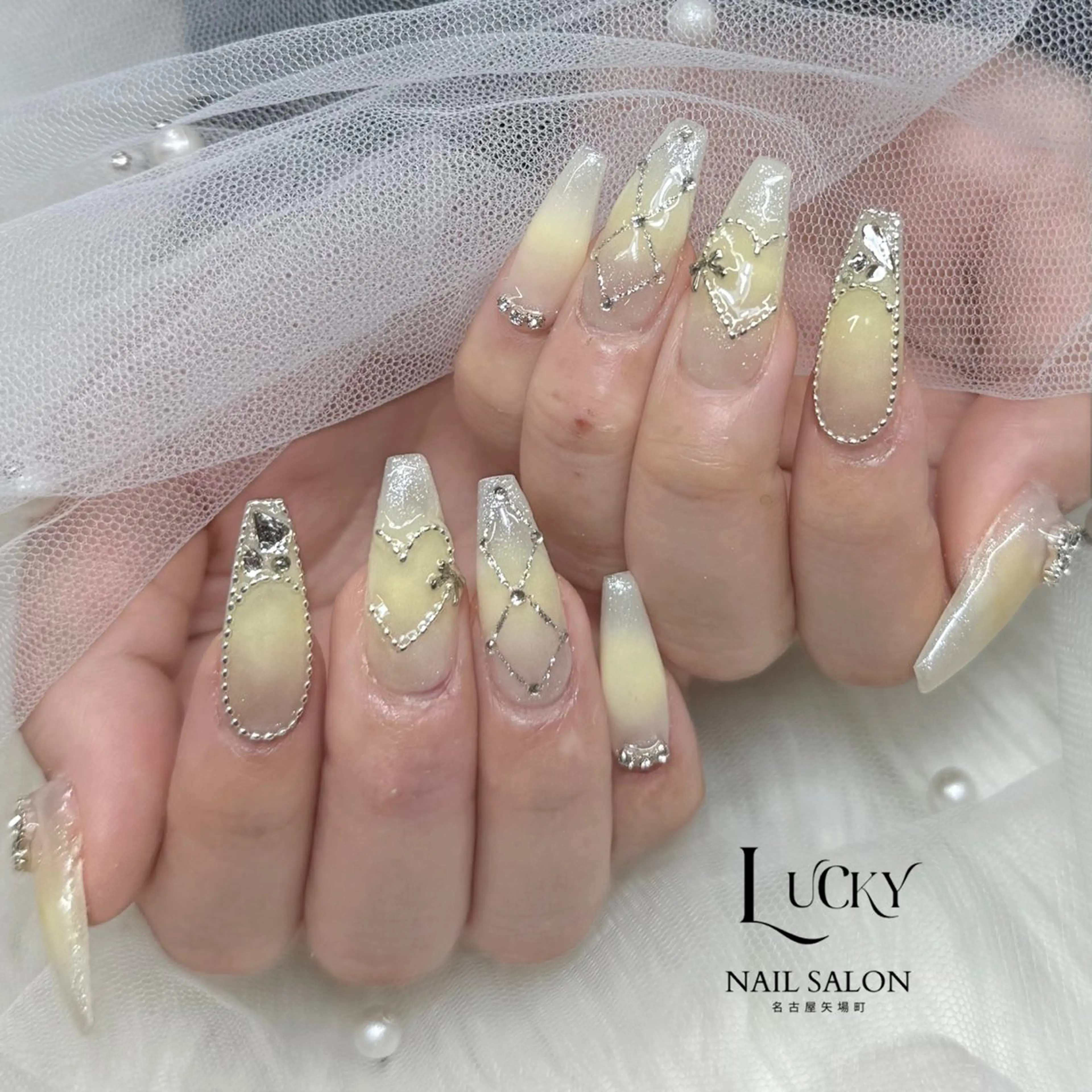 ネイル アートネイル ジェルネイル ロングネイル 持ち込み シンプルネイル ハンドネイル Lucky Nail Salonのネイルデザイン