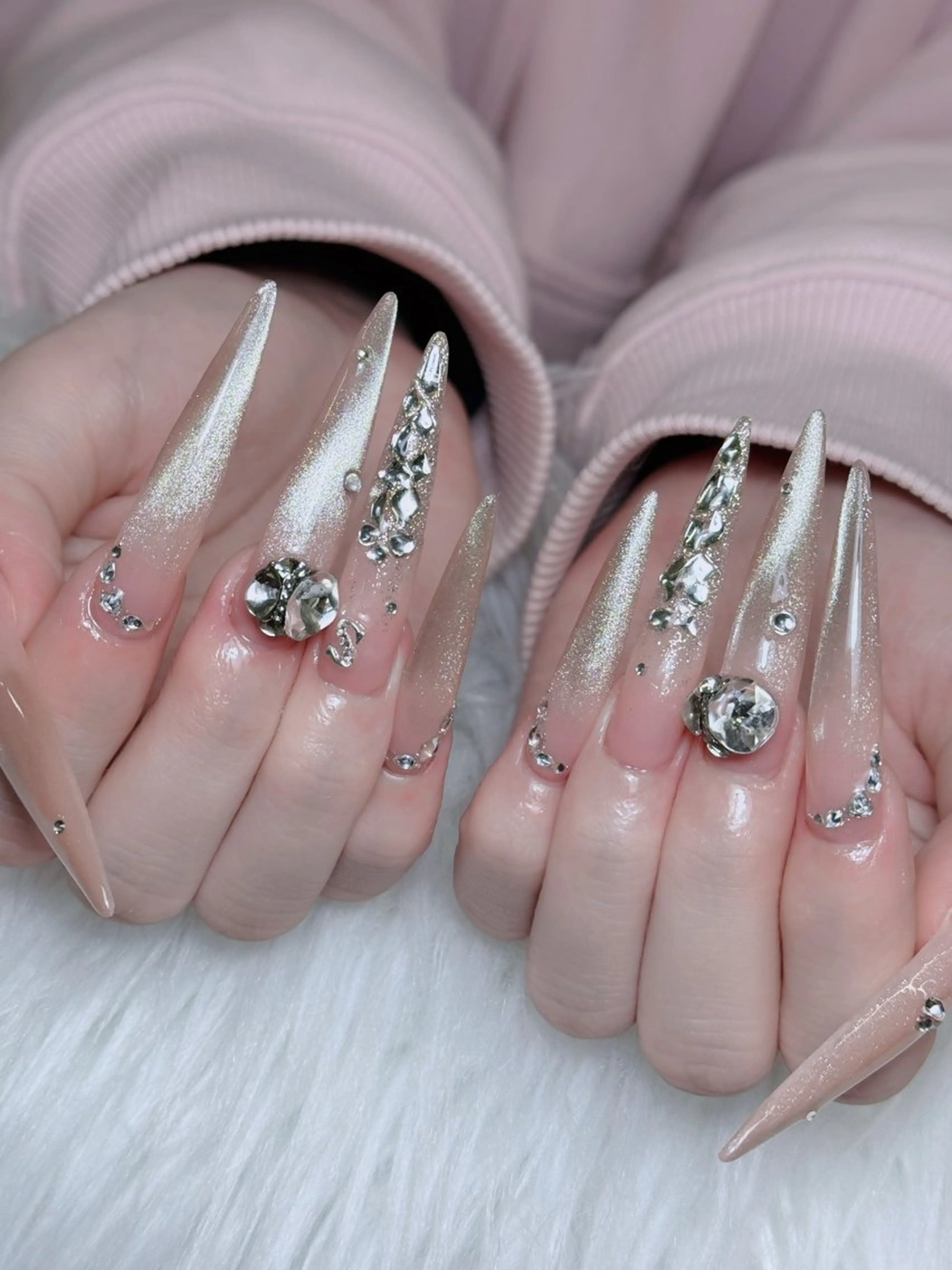 ネイル オーロラネイル チークネイル 長さ出し フレンチネイル 韓国ネイル ハンドネイル Lumi Shinokuboのネイルデザイン