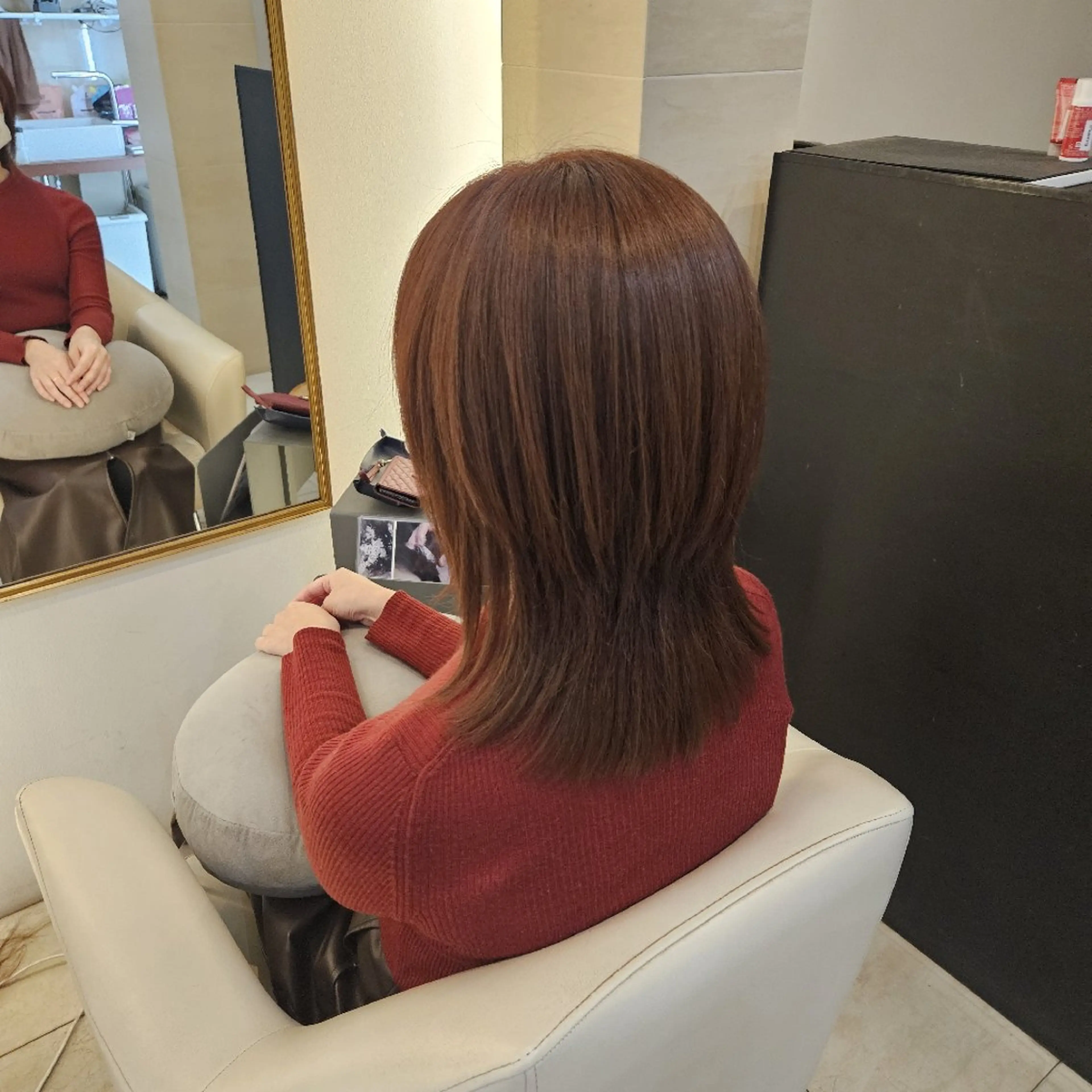 ミディアム くびれヘア くびれレイヤー レイヤーカット タカギ ヨウコのヘアスタイル