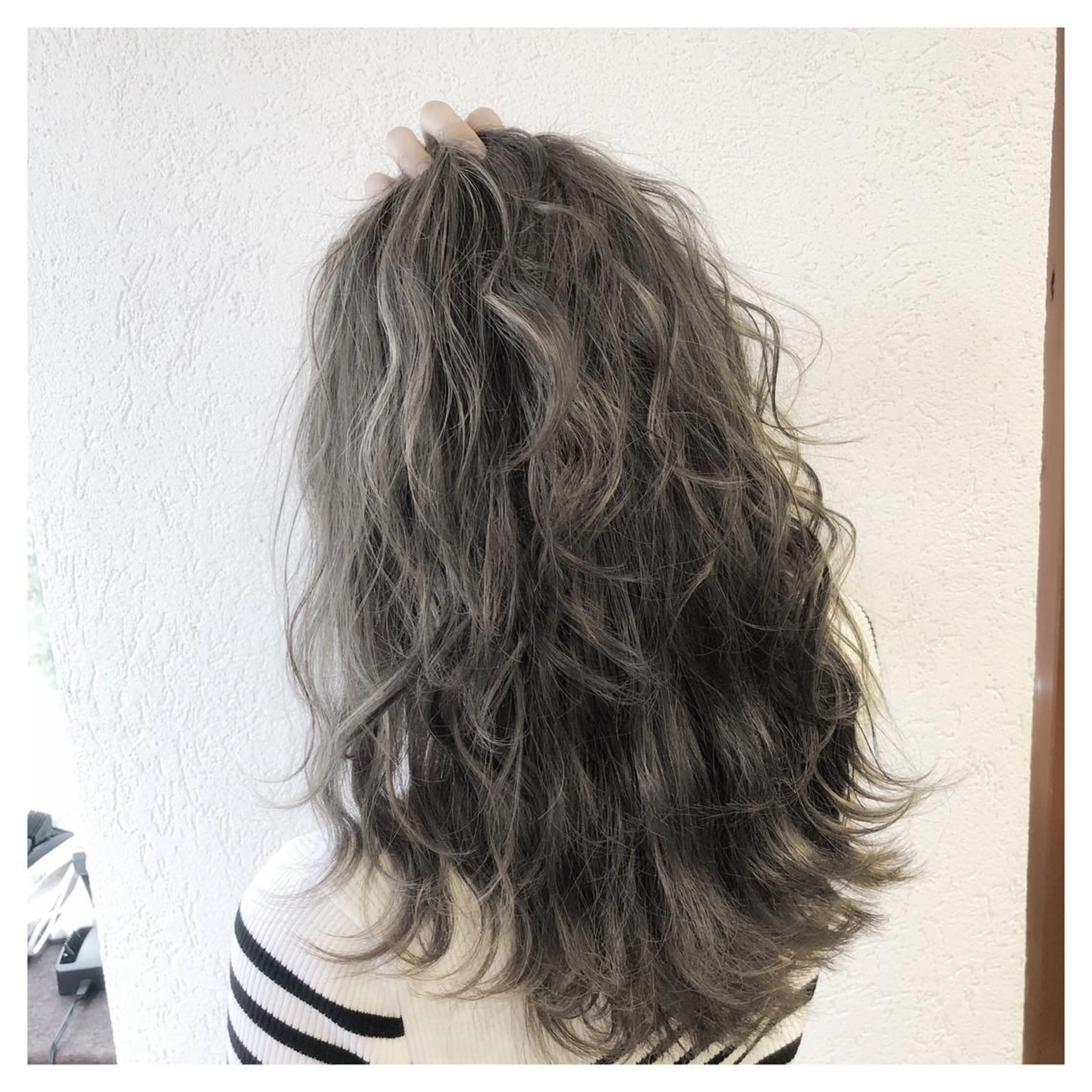 ロング カラー biscohair 髪にドラマを。のヘアスタイル