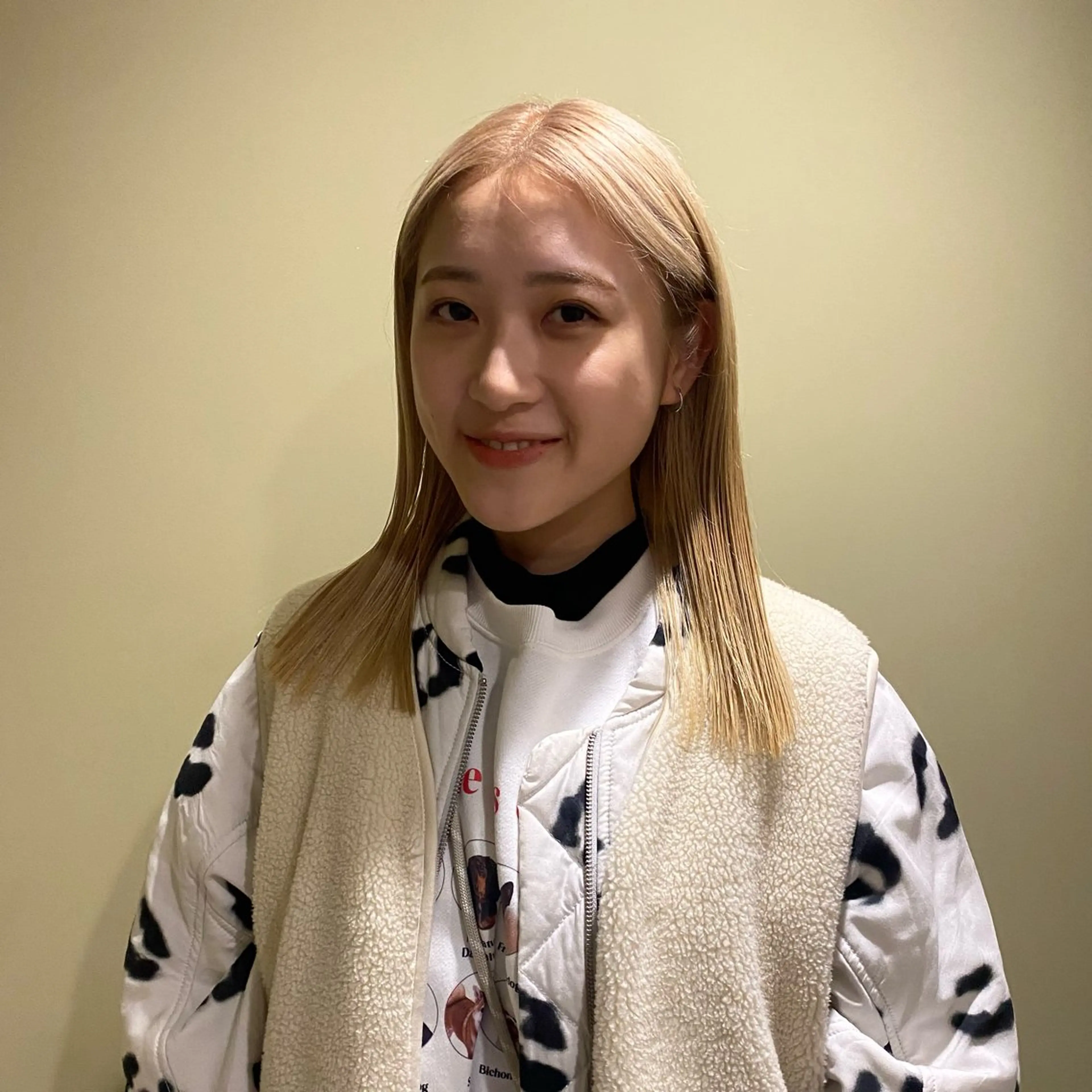 ロング カラー ブロンド ヘアカラー ベージュ/暖色🧸 ハイトーン/ninaのヘアスタイル