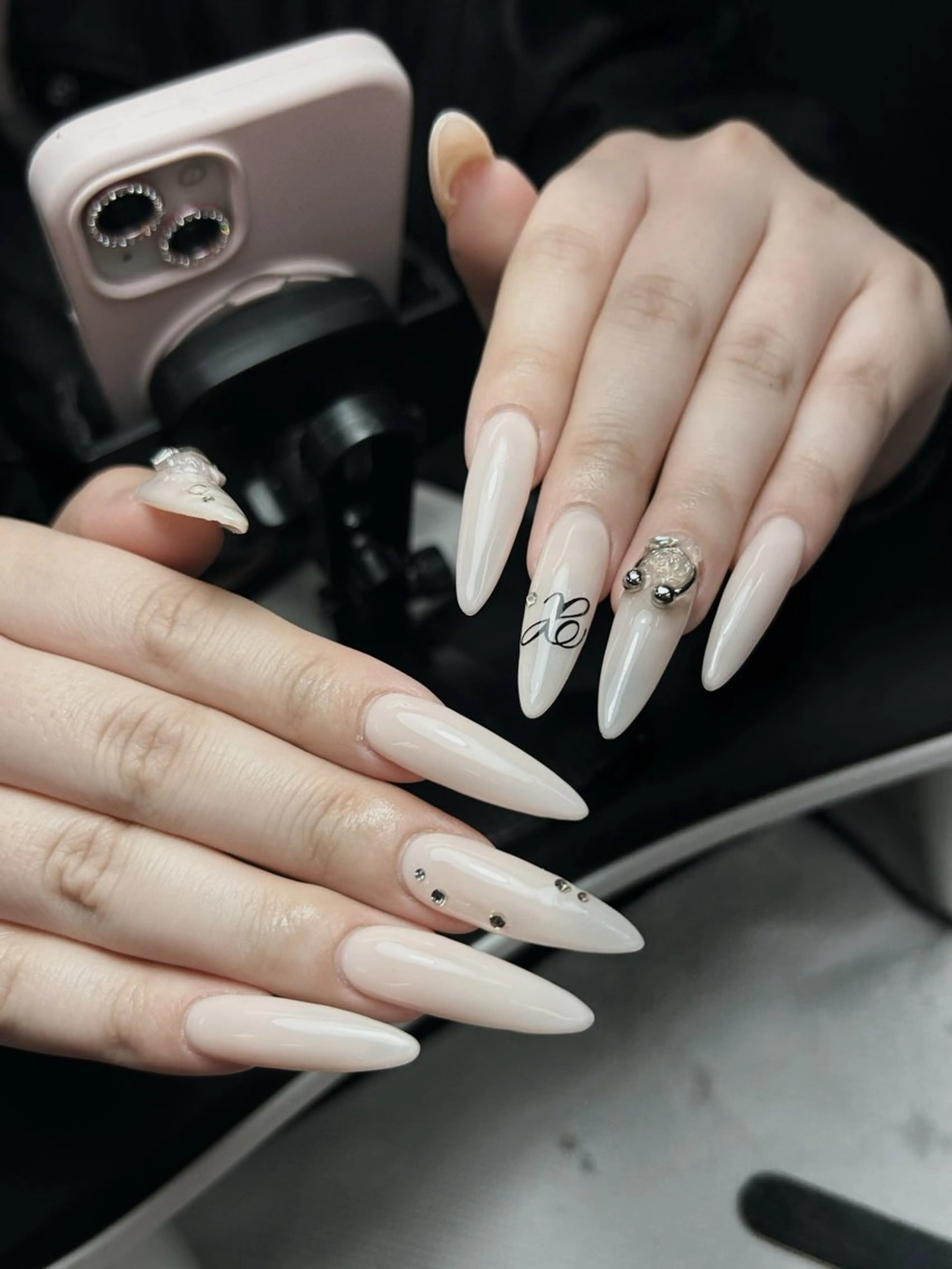 ネイル 韓国ネイル 持ち込み ニュアンスネイル ネイルチップ 冬ネイル RINN ANA.CHUOのネイルデザイン