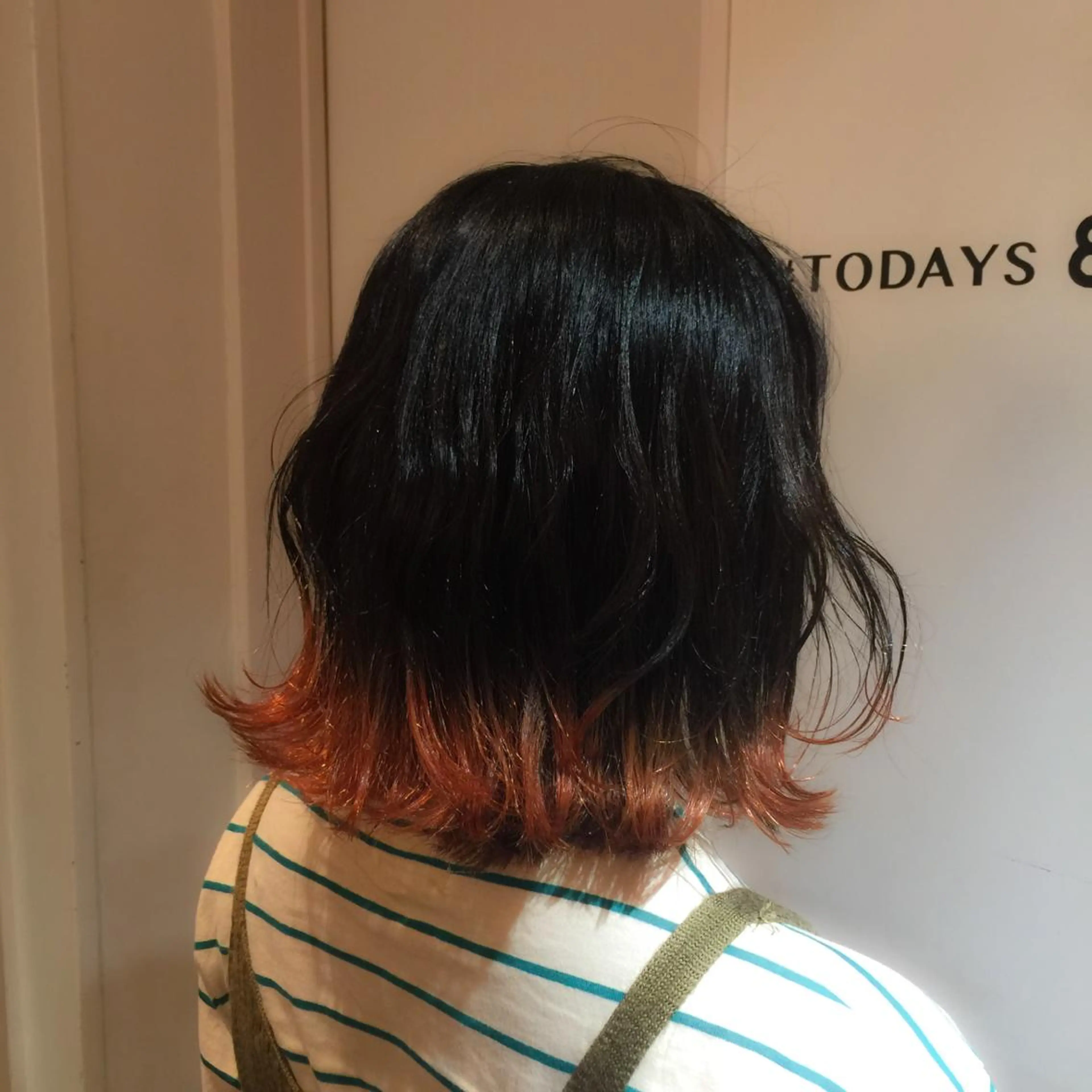 ミディアム カラー オレンジ ホワイト&レイヤーカ ットエクステ長畠俊輔のヘアスタイル