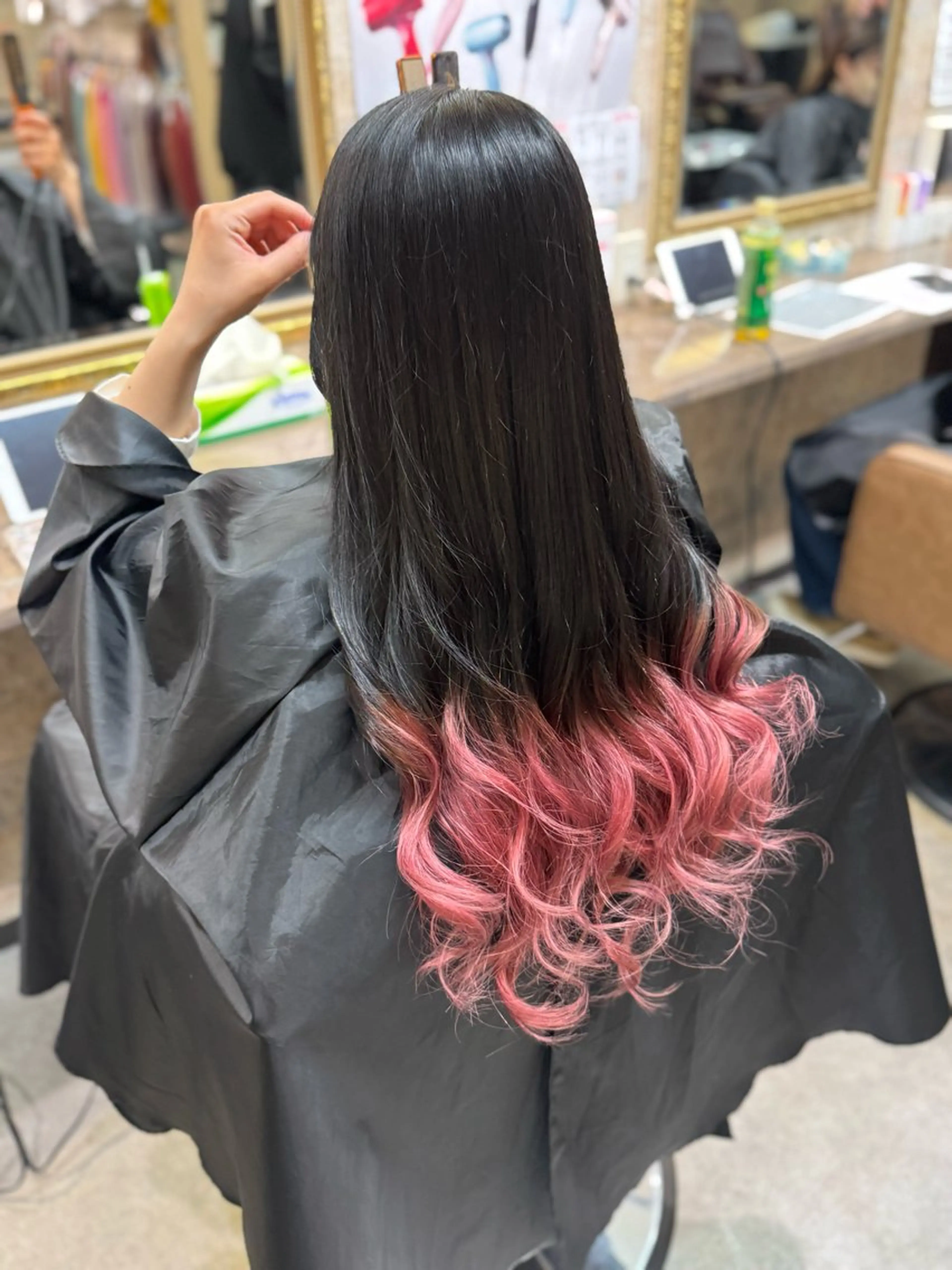 ロング ヘアカラー Arphy/ /のヘアスタイル