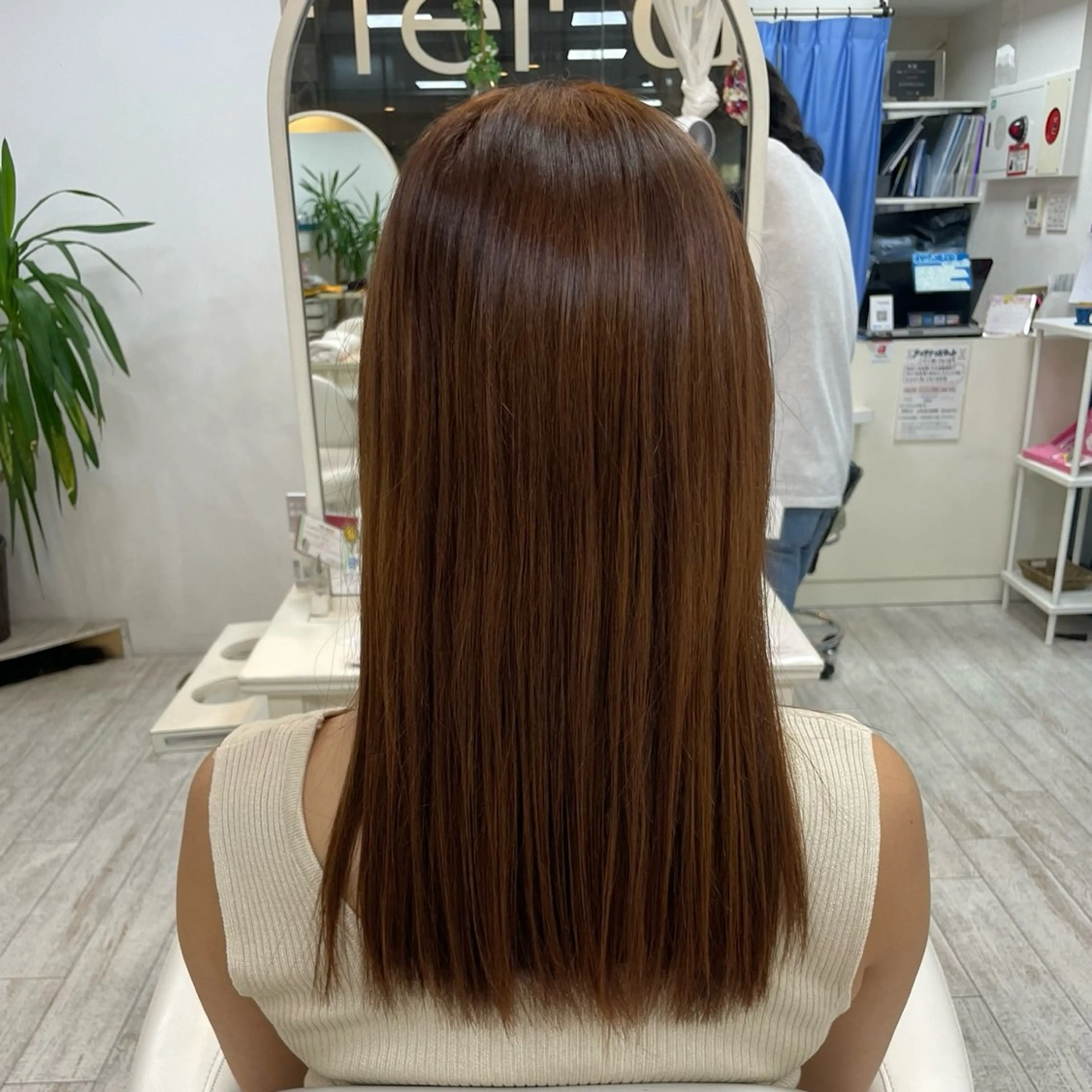 セミロング カラー ヘアアレンジ ブラウンカラー オレンジ オレンジブラウン 町田 あみのヘアスタイル