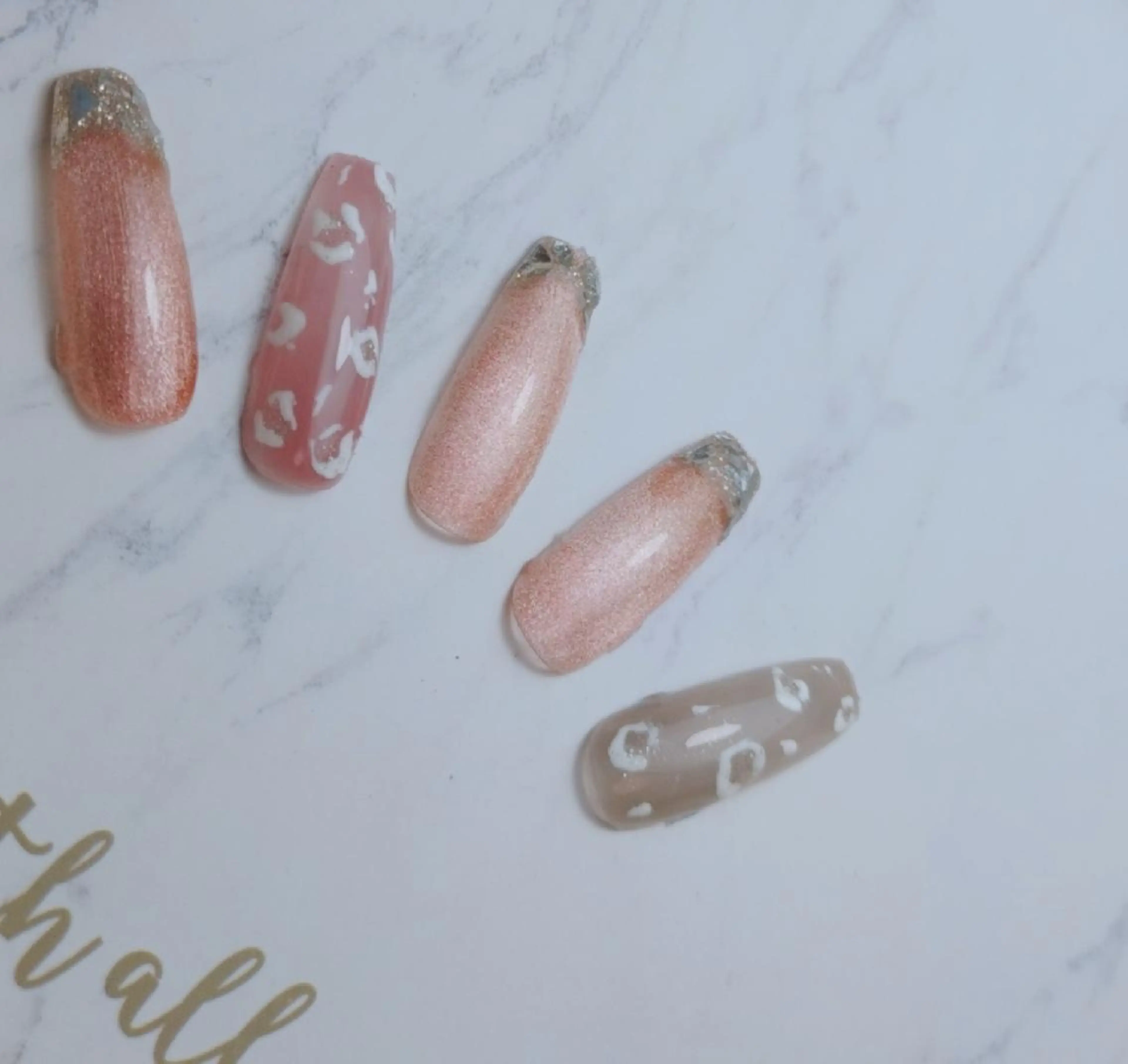 ネイル 小金井市のネイル ・美肌・眉毛やさんの眉毛・アイブロウイメージ