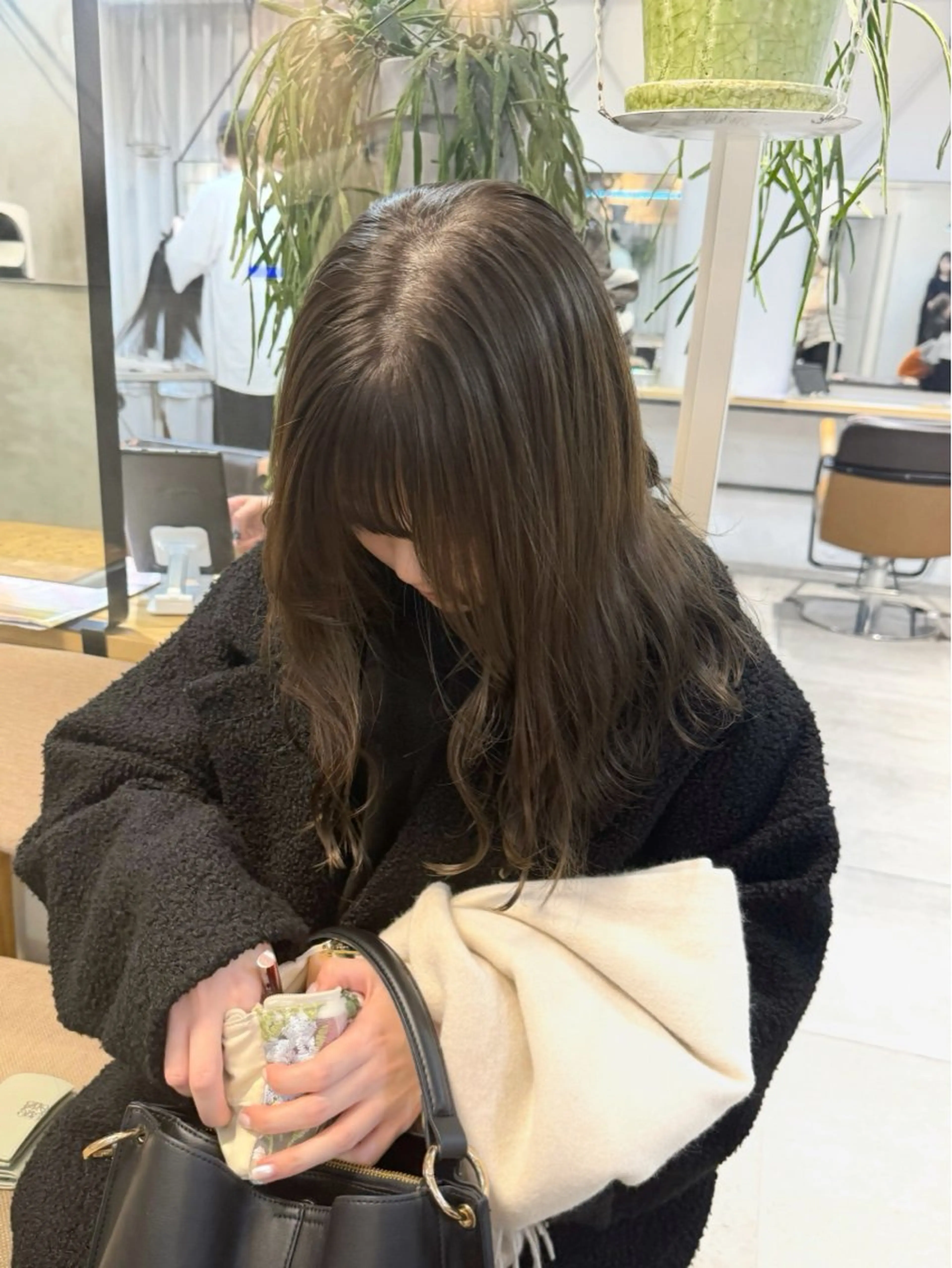 ロング カラー ベージュカラー ブリーチ ケアカラー オリーブベージュ ヘアカラー トリートメント Lomalia 🤍🫧/makoのヘアスタイル