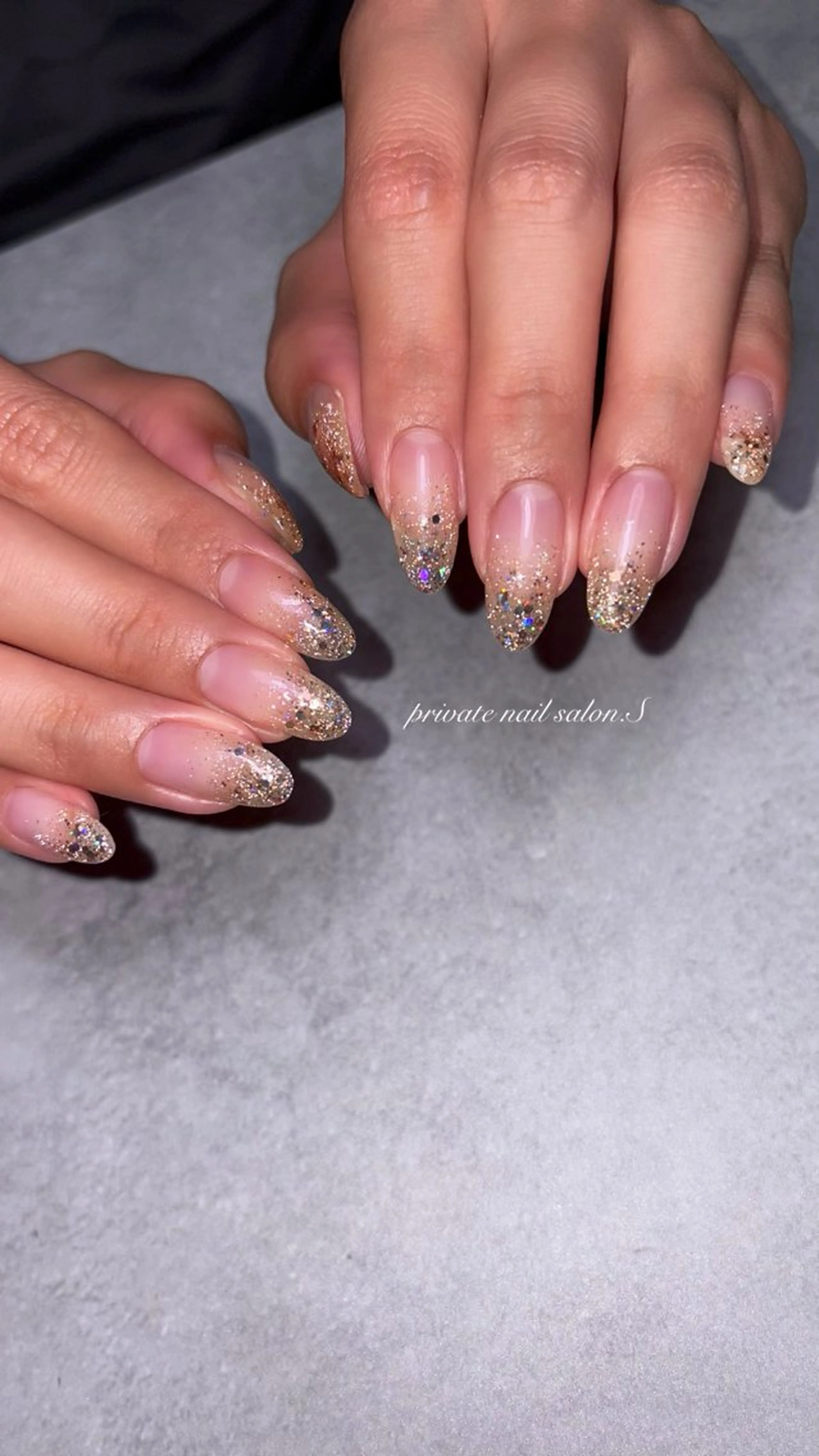 ネイル クリアネイル ジェルネイル グラデーション キラキラネイル ラメ(グリッター) ハンドネイル 関山 志乃のネイルデザイン