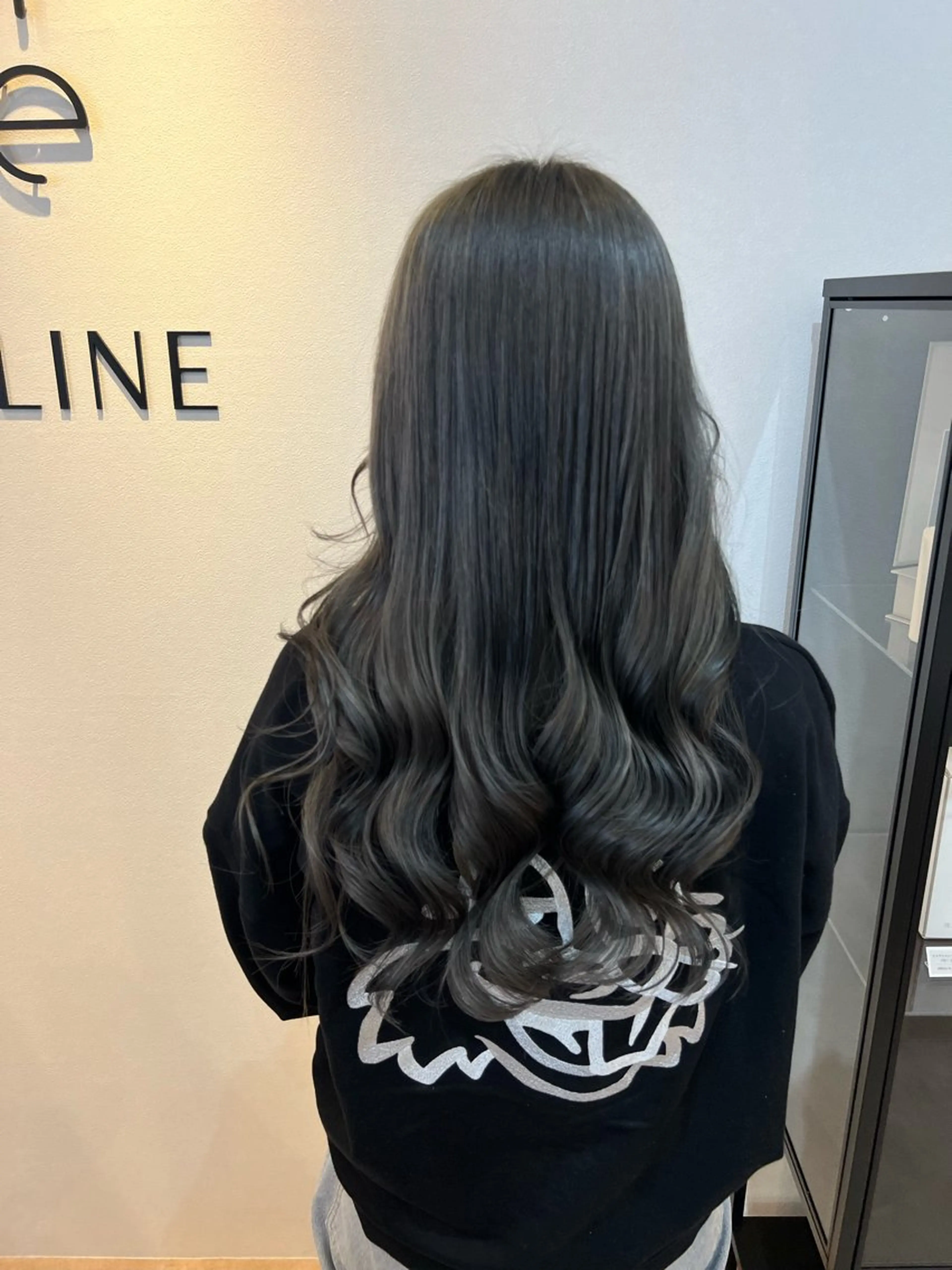 ロング 岩口 智洋のヘアスタイル