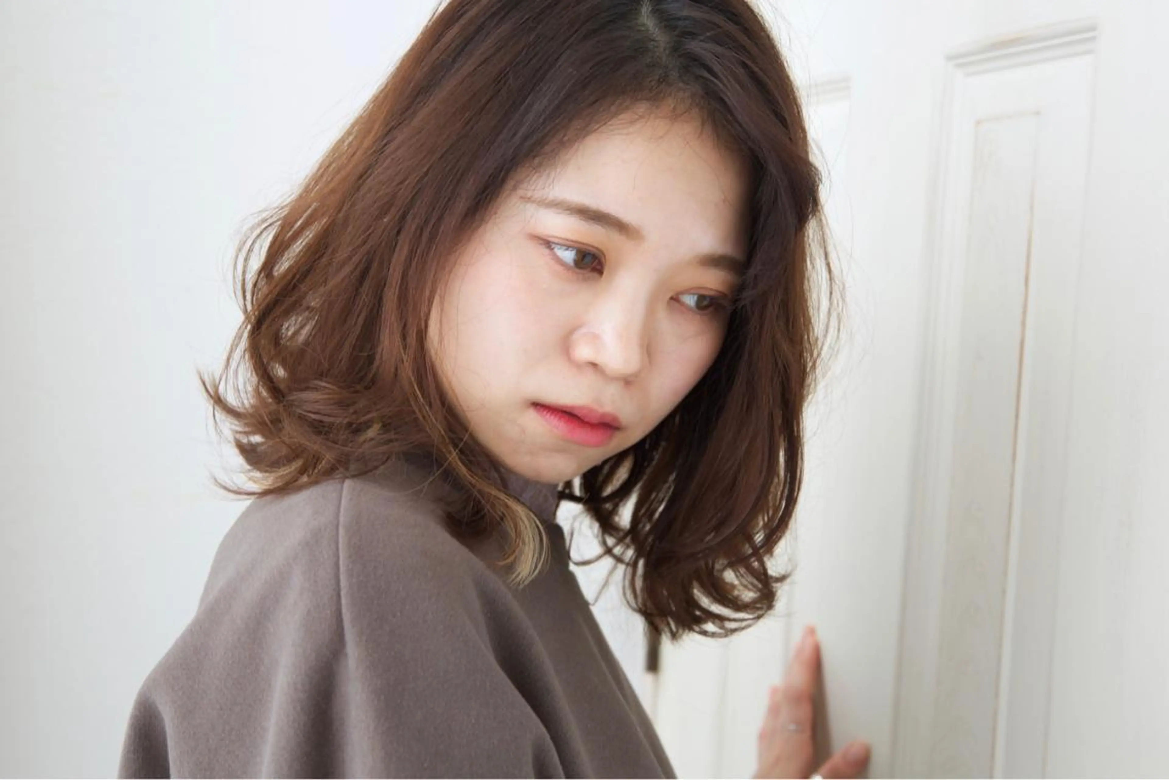 ミディアム カラー fio マナミのヘアスタイル