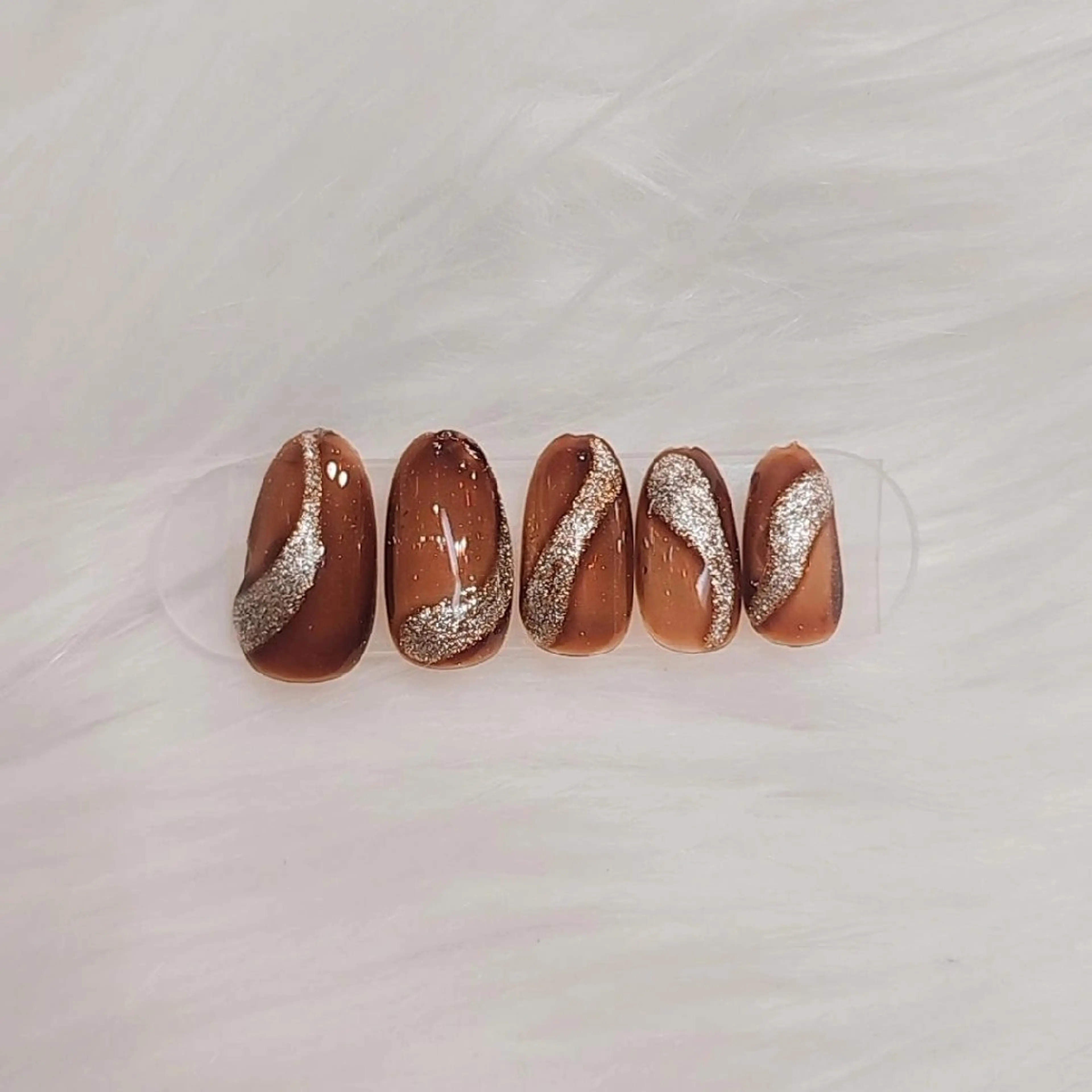 ネイル 💙🤍Tiary M🤍💙のネイルデザイン