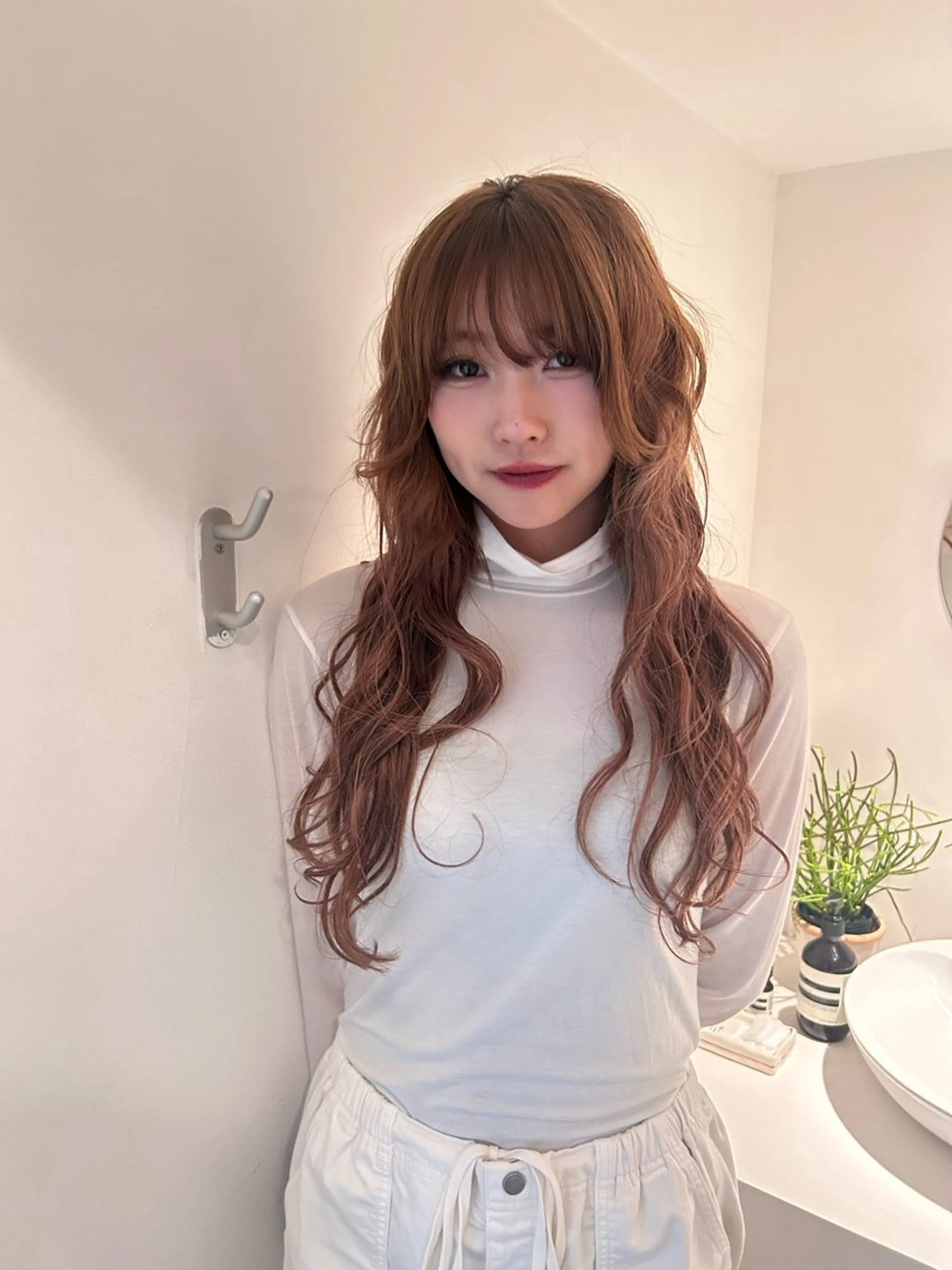 カラー かがやしづ ⭐️ハイトーンのヘアスタイル